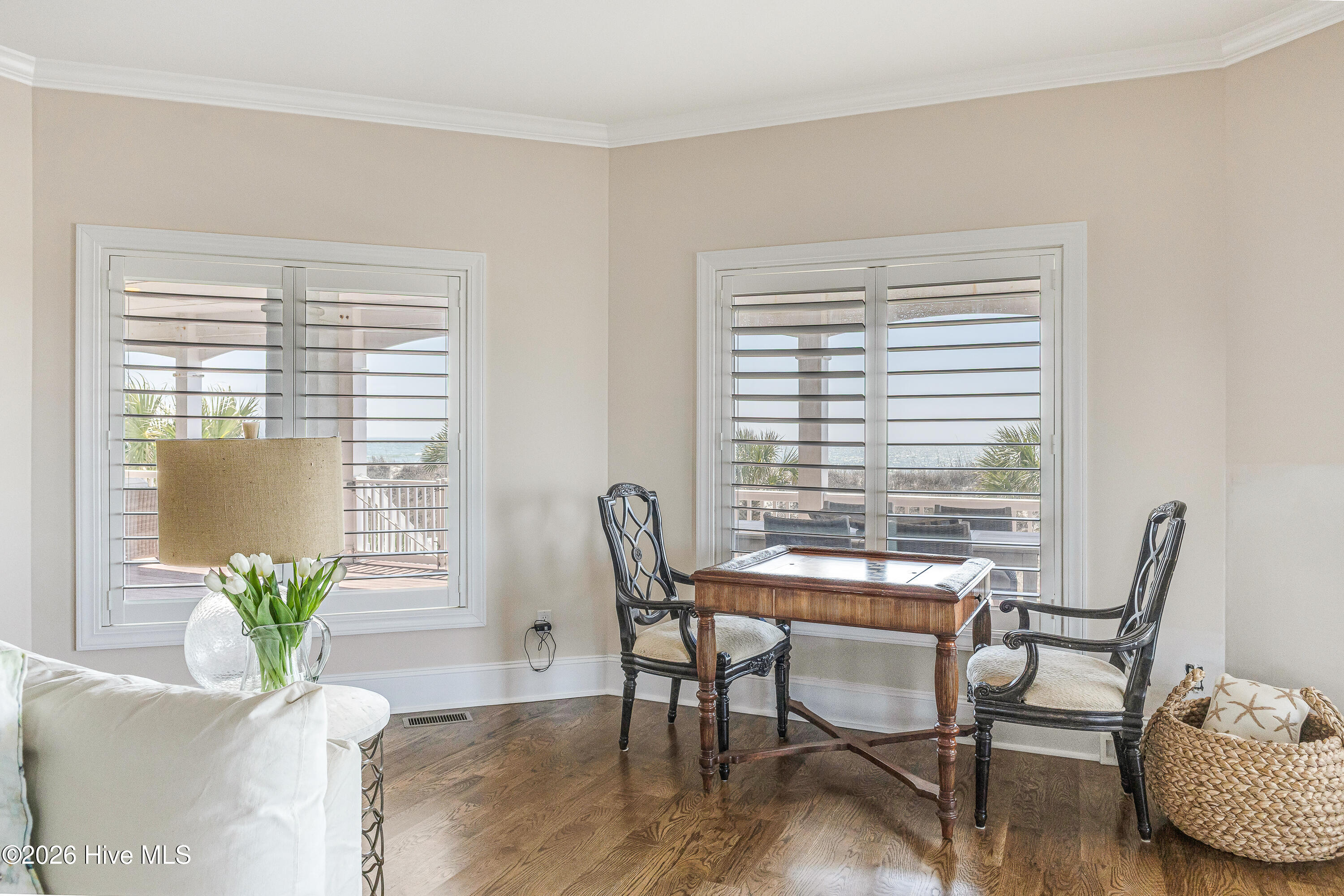 100567897 | Photo 16