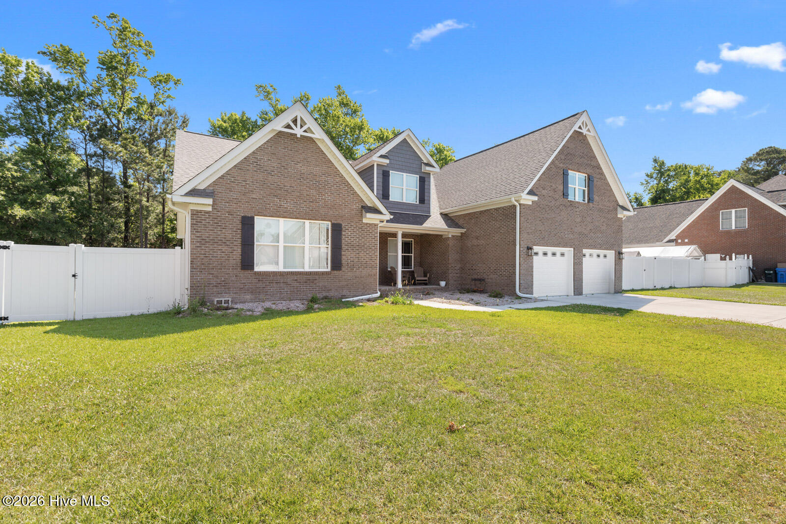 402 King Richard Court,Jacksonville