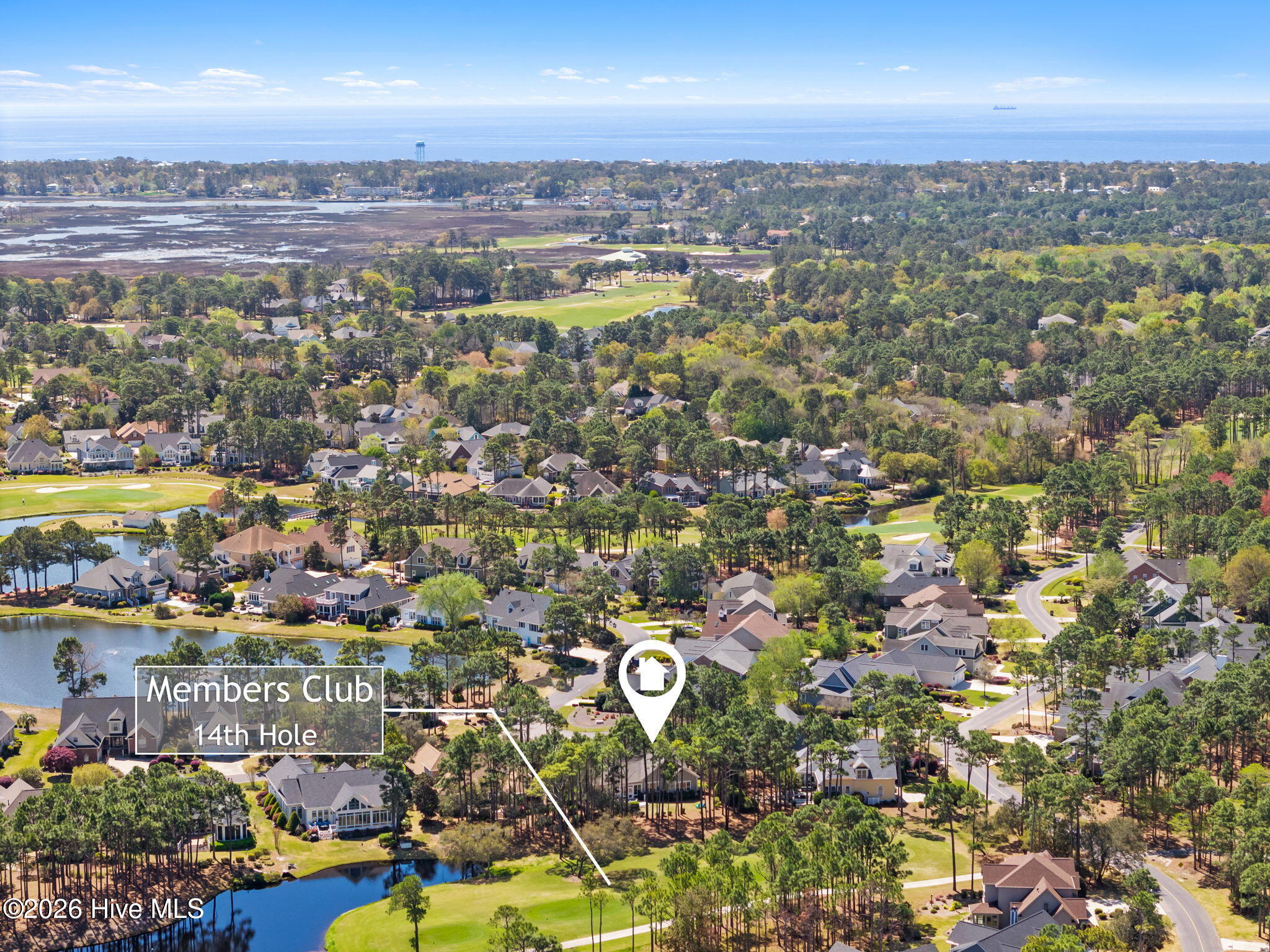 Undisclosed Address, Southport, NC, 28461