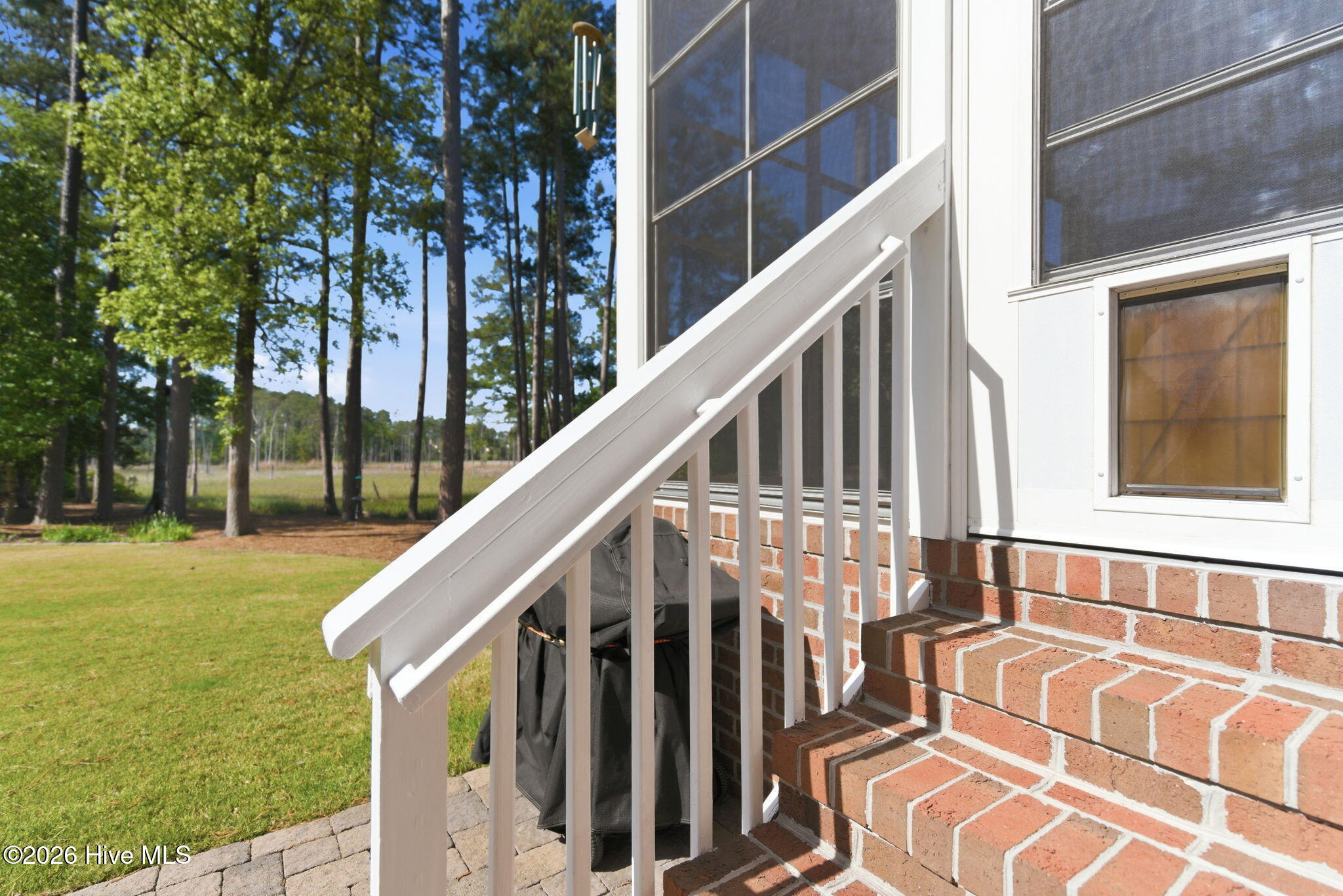 100569410 | Photo 50