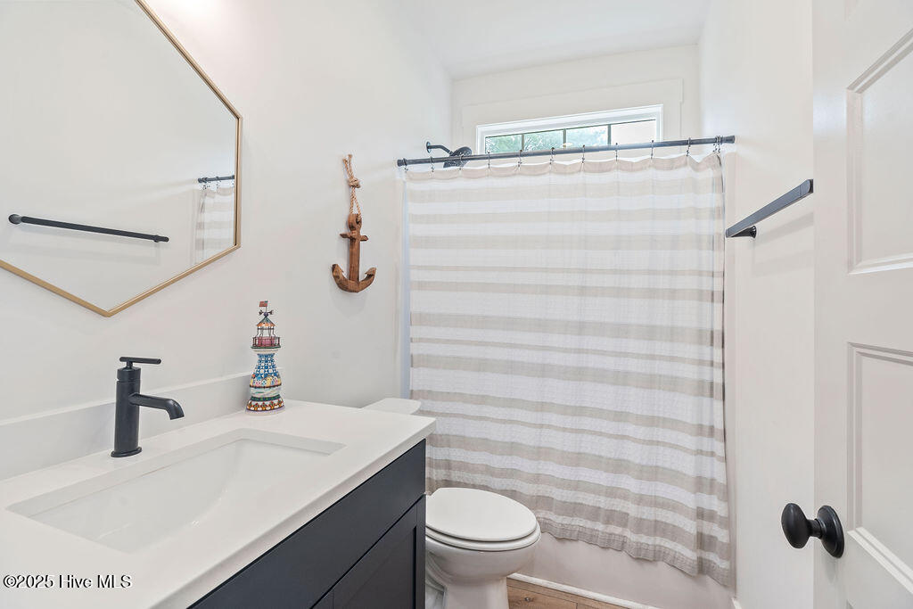 100550551 | Photo 18