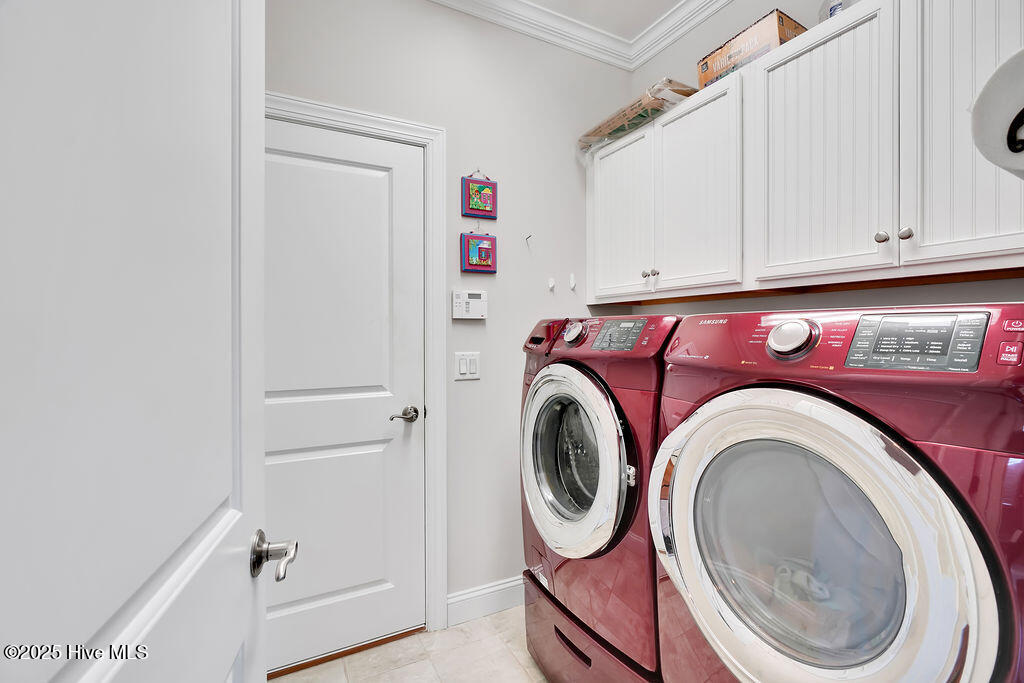 100534763 | Photo 27