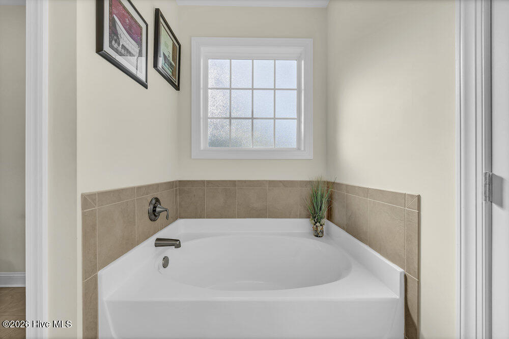 100554045 | Photo 20