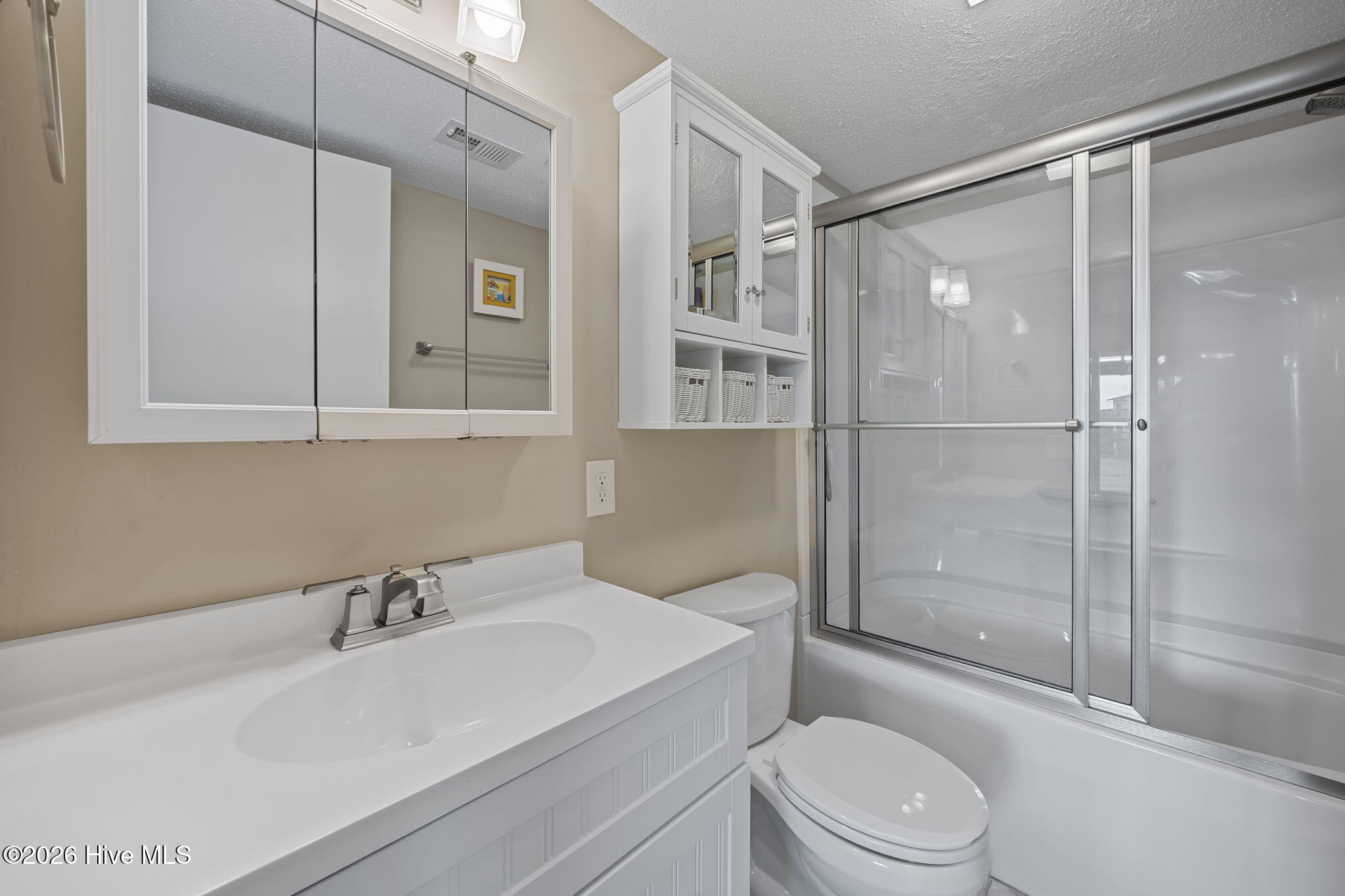 100559445 | Photo 16