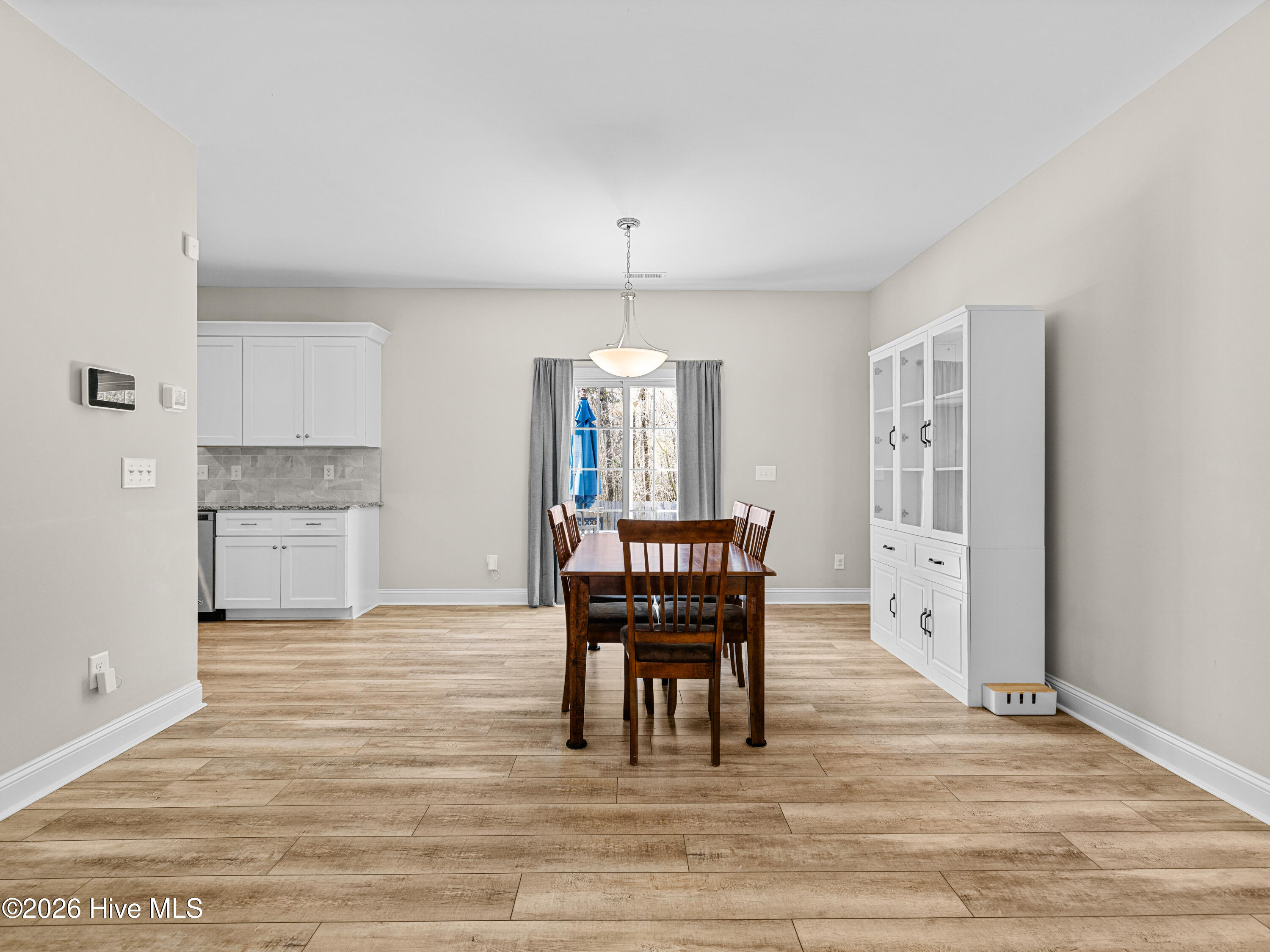 100560516 | Photo 15