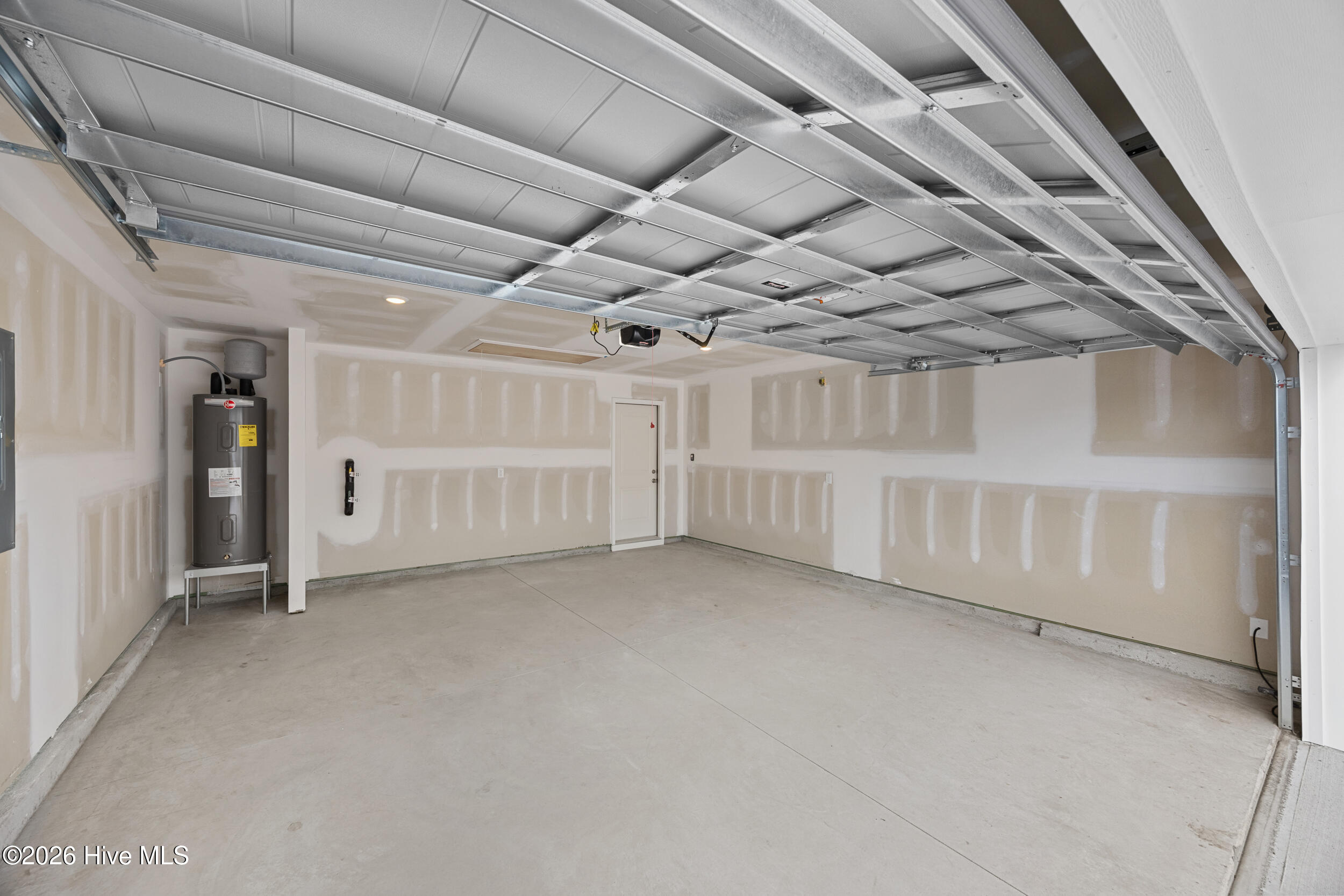 100541155 | Photo 25