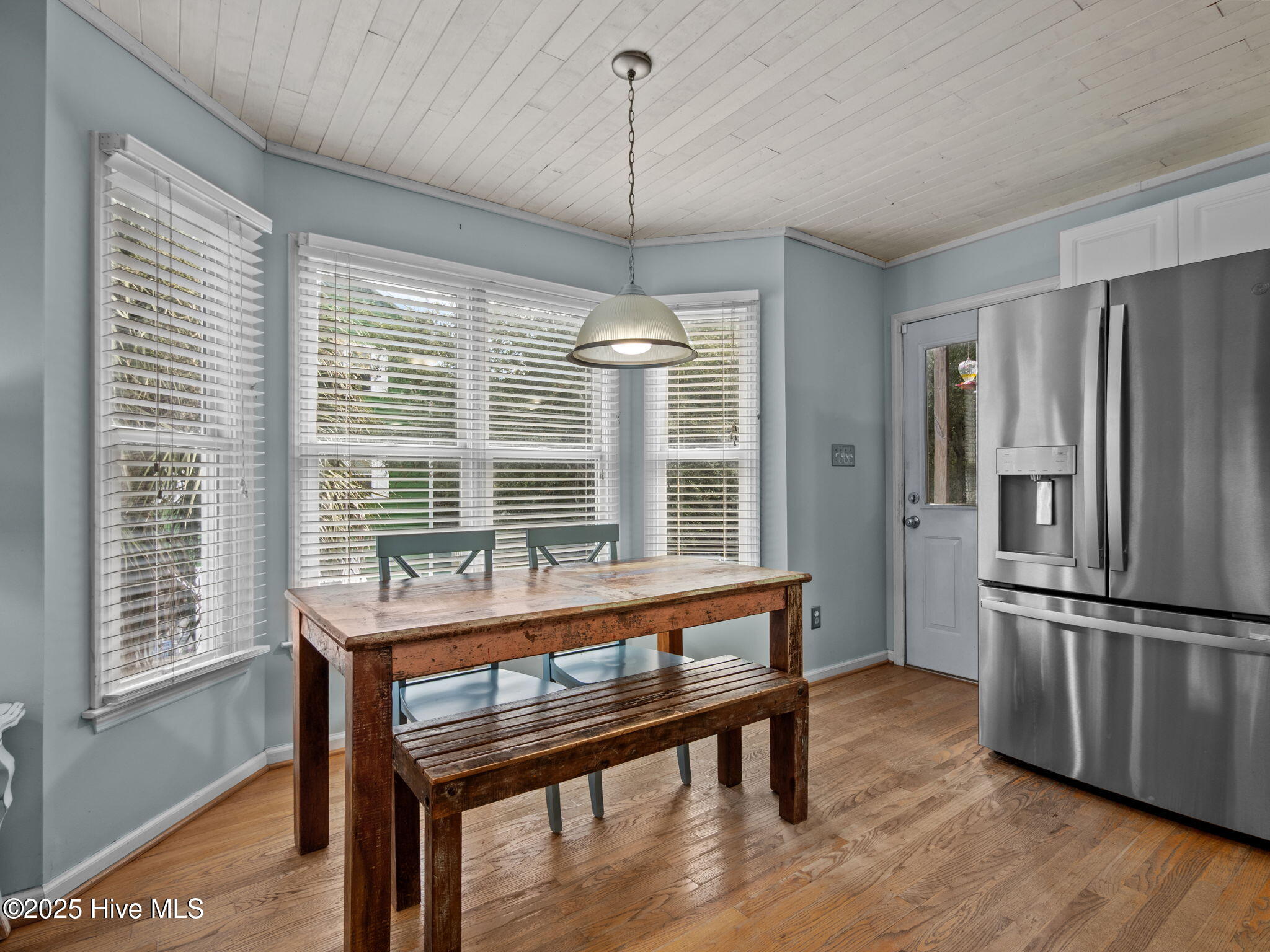 100535865 | Photo 23