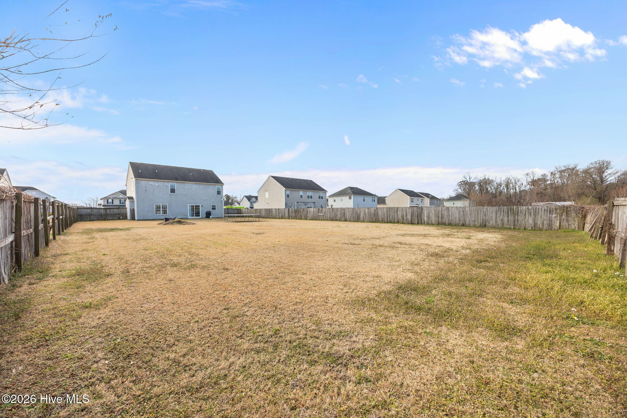 100550928 | Photo 32