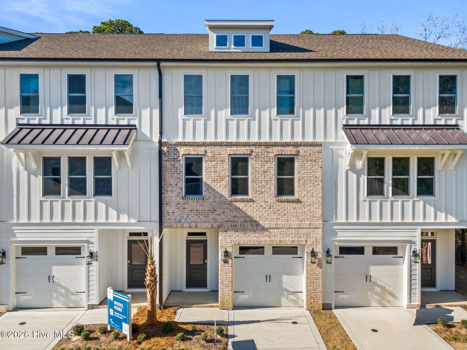 100499028 | Photo 47