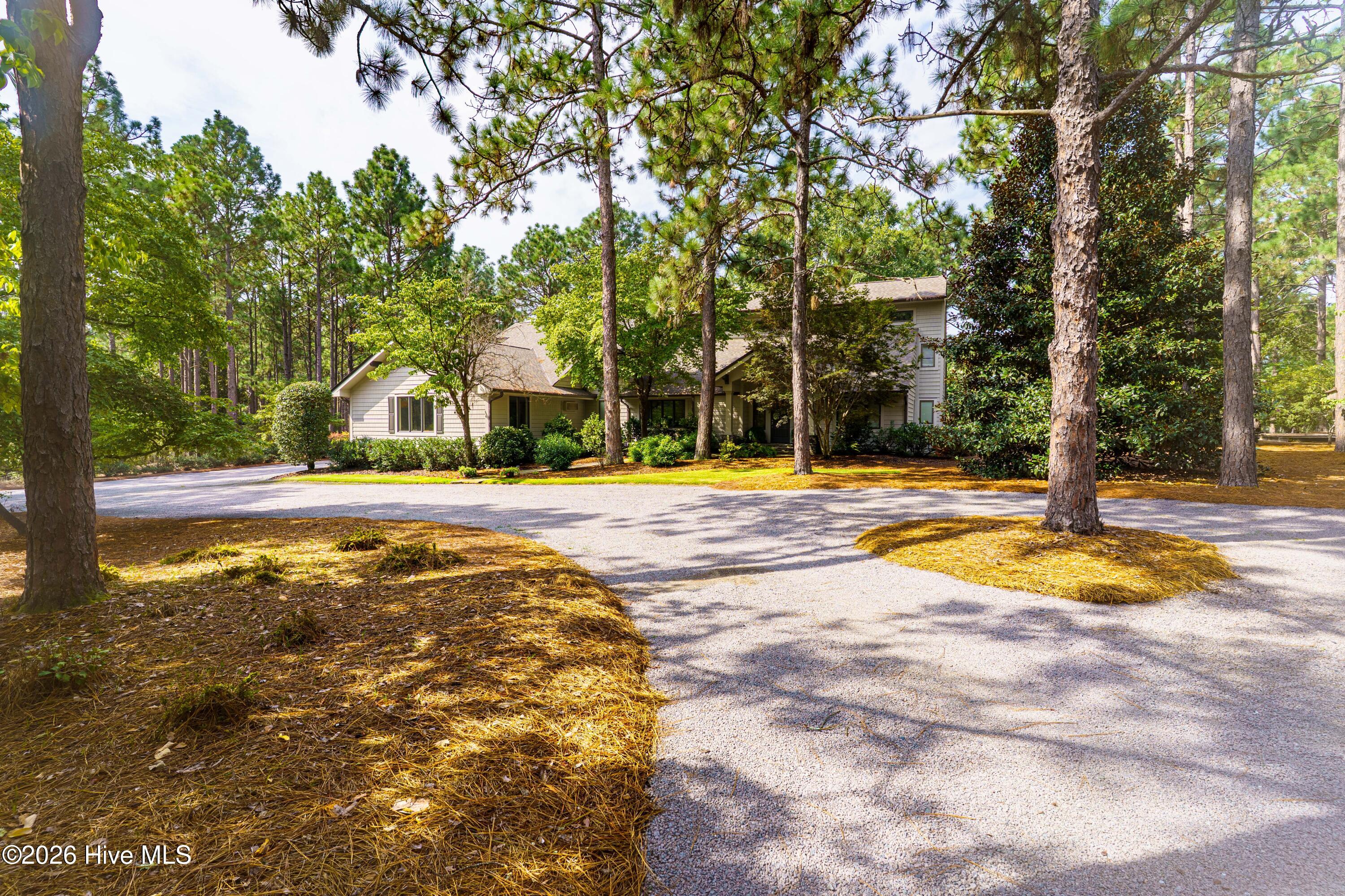 Photo 5 of Single family home for sale at 35 Bel Air Dr, Pinehurst, NC 28374 | MLS# 100601345 | Listing updated on 2026-09-04