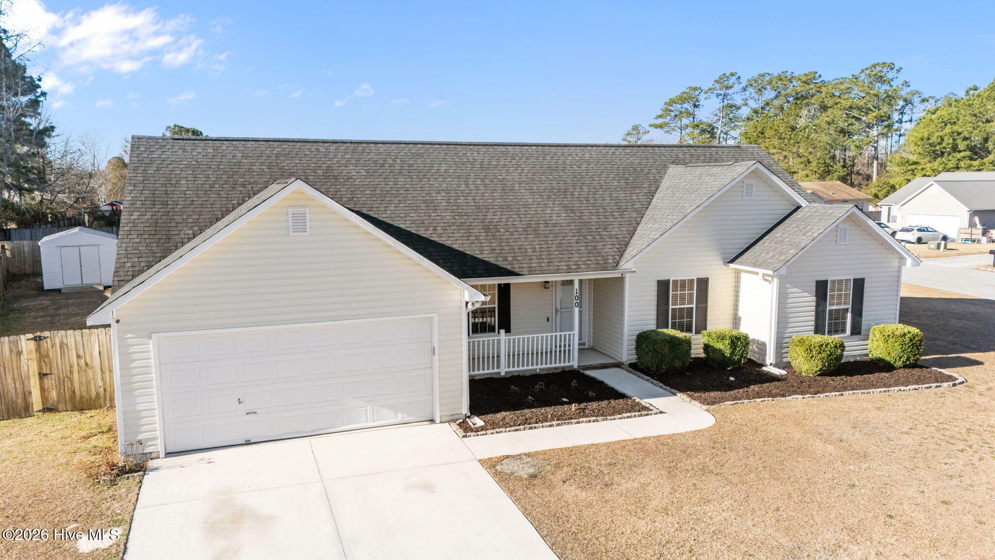 100549843 | Photo 42