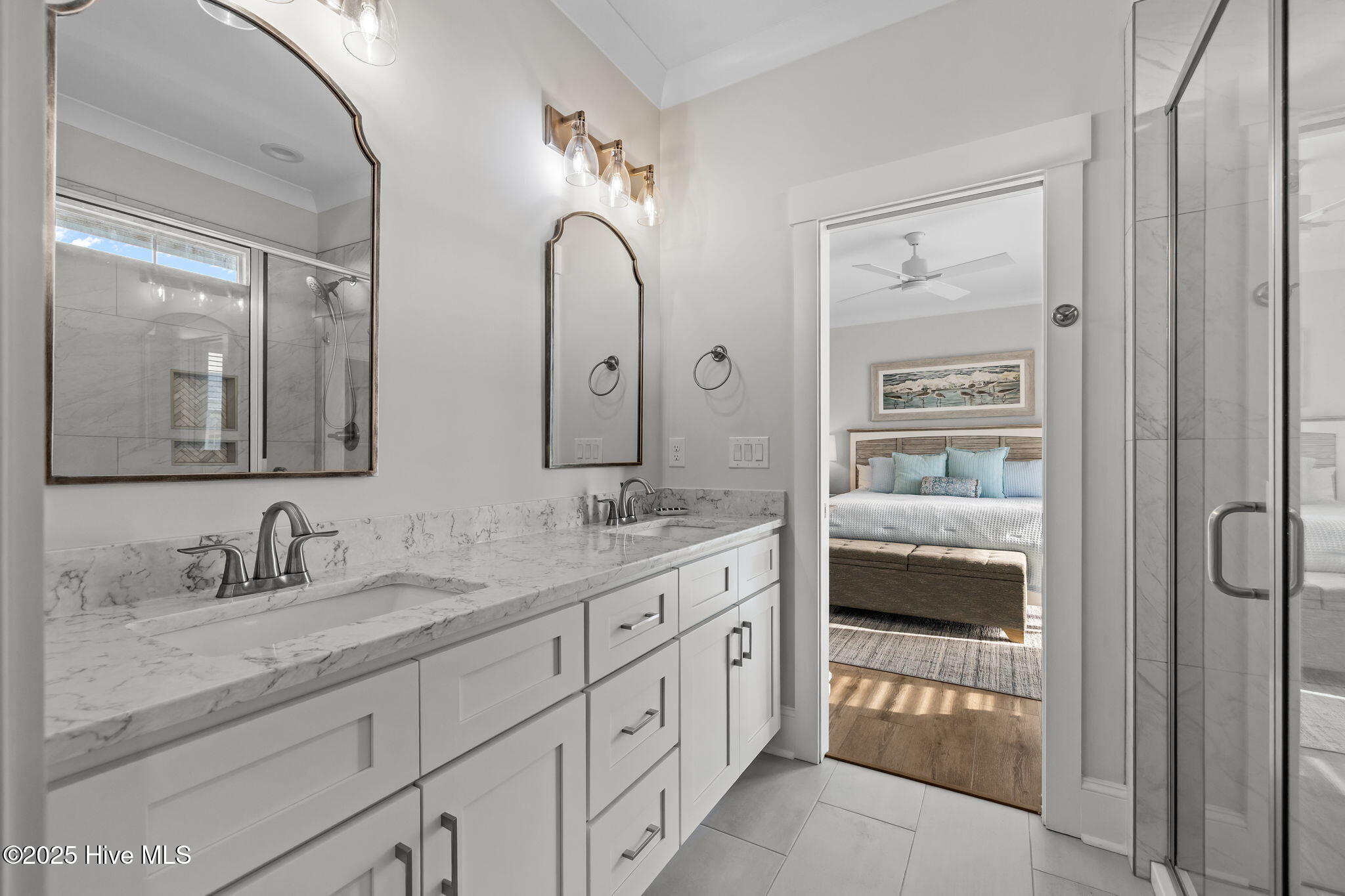 100544208 | Photo 19