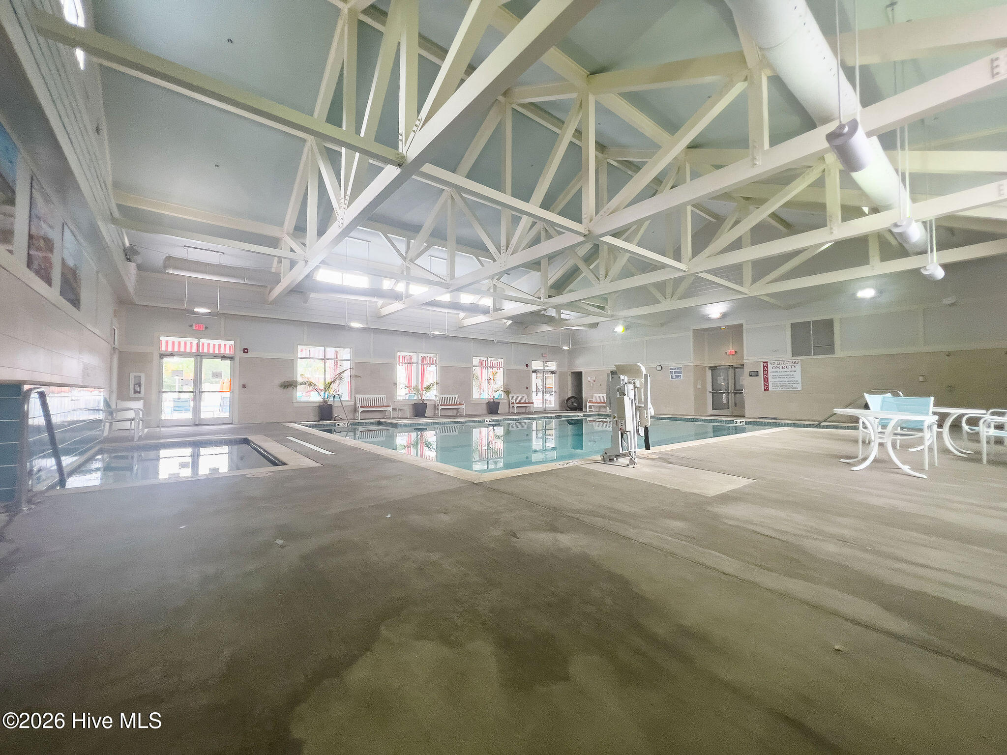 100554003 | Photo 69