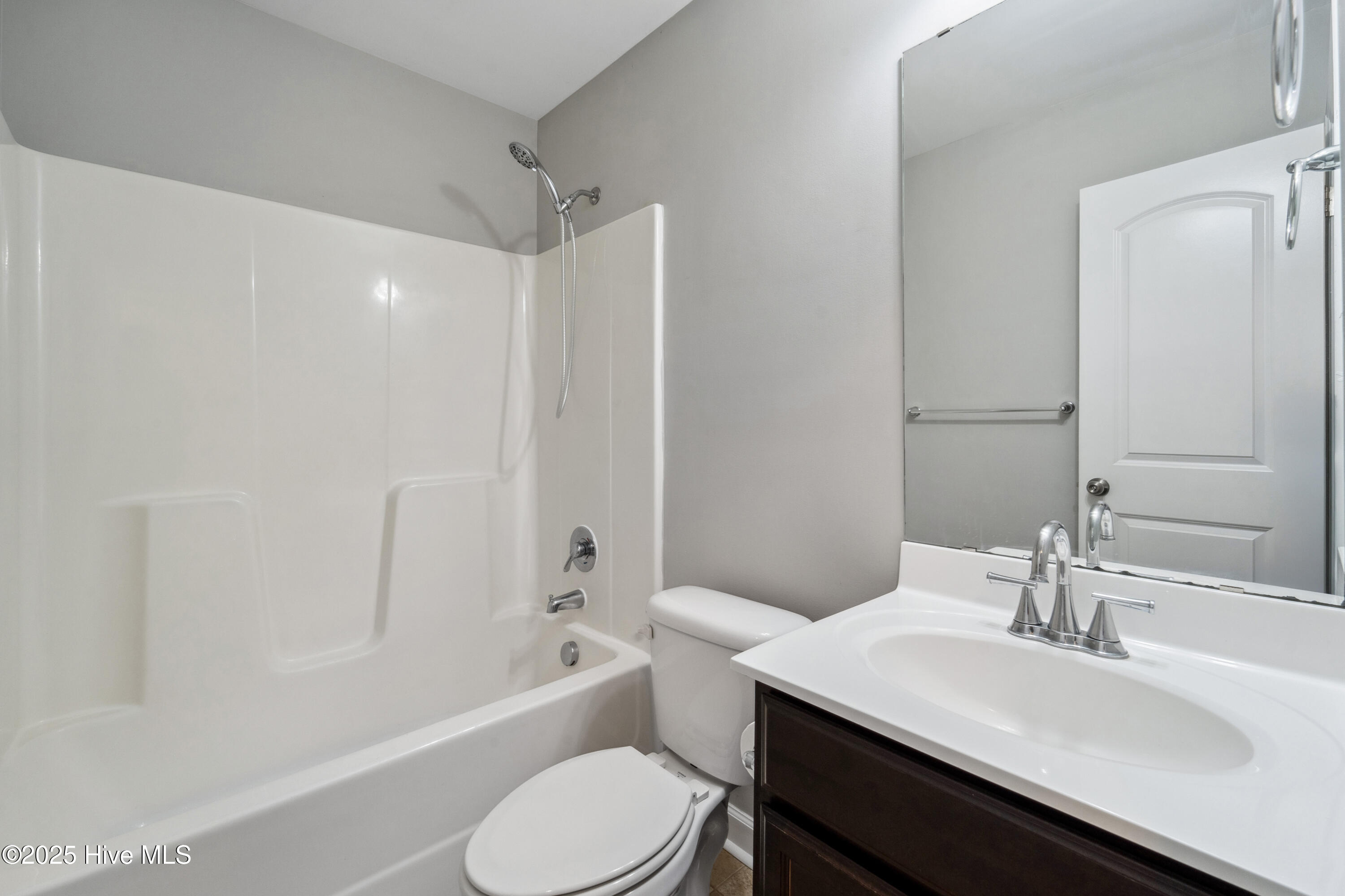 100562763 | Photo 13