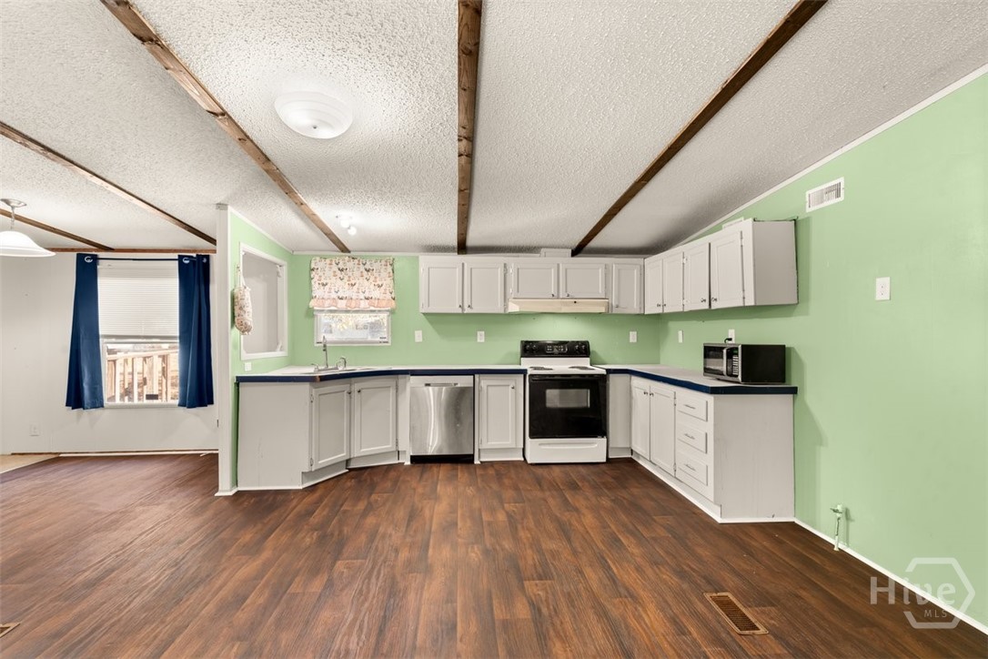 Homes for sale in Springfield, GA | 120 Eagle Dr, Springfield, GA 31329 | MLS# SA345156