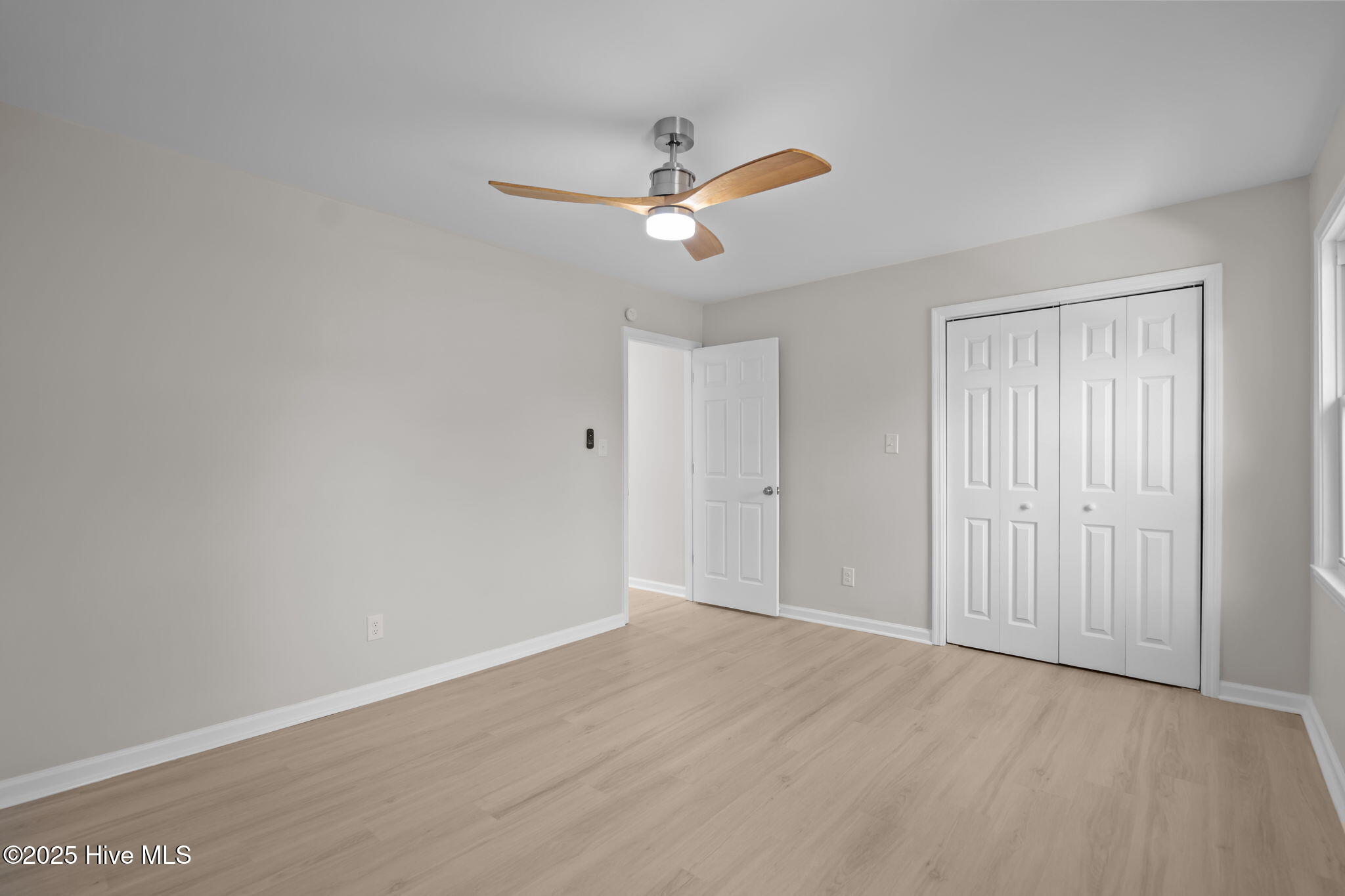 100527627 | Photo 46