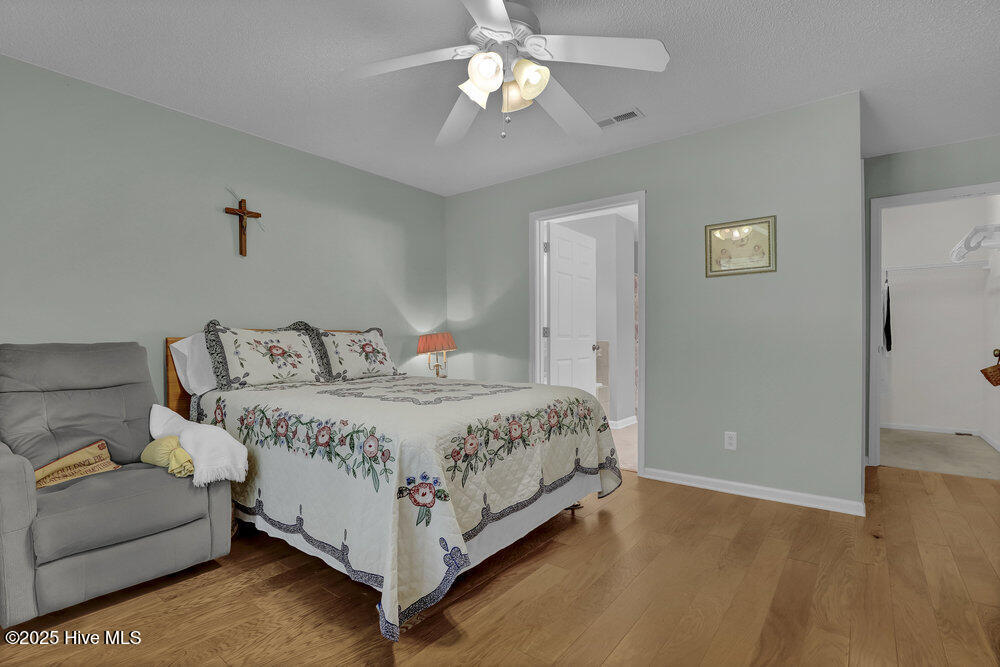 100510854 | Photo 21