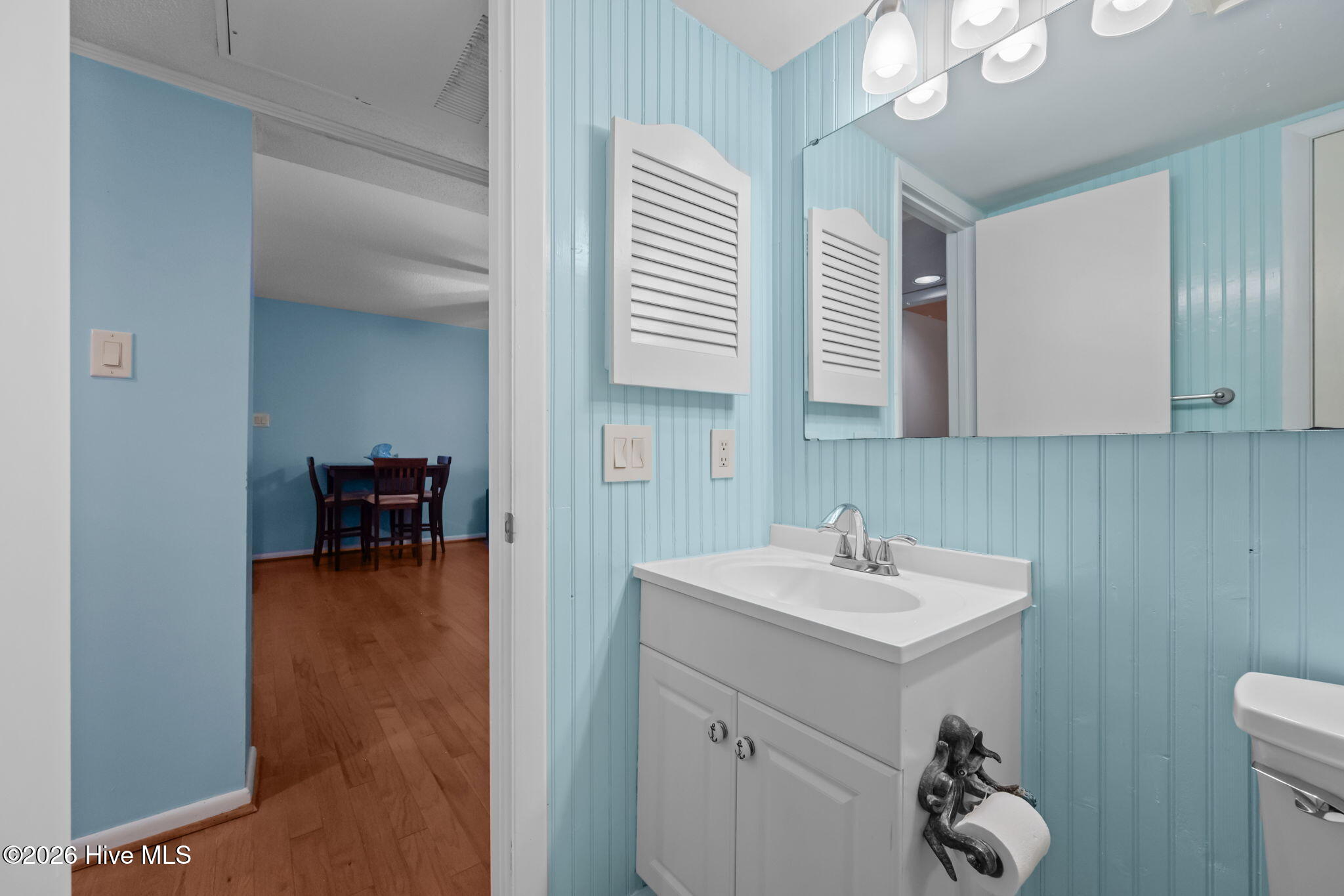 100554978 | Photo 35