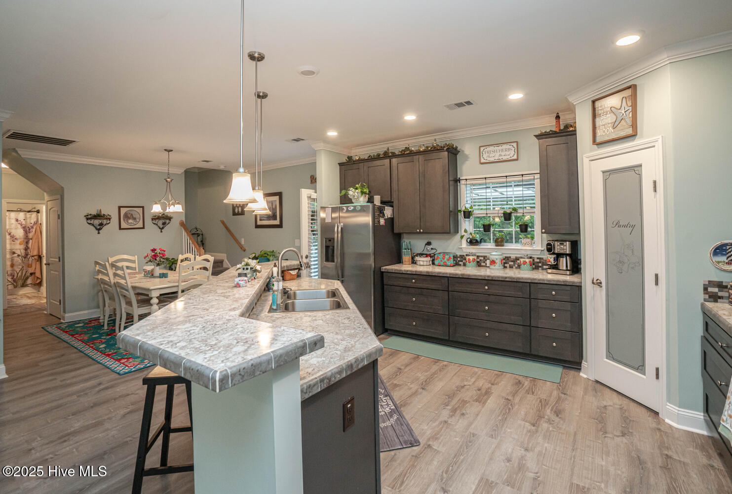 100522002 | Photo 13