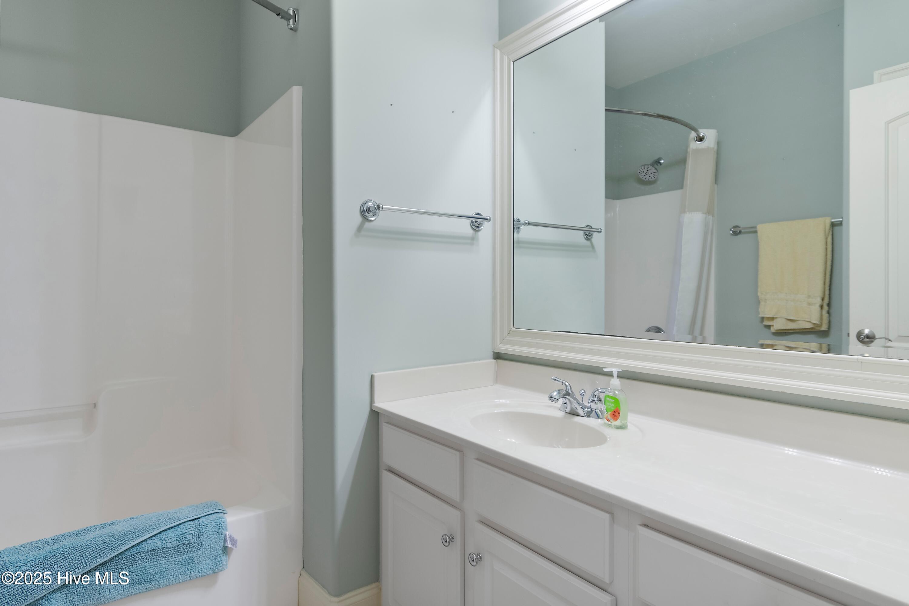 100504697 | Photo 42