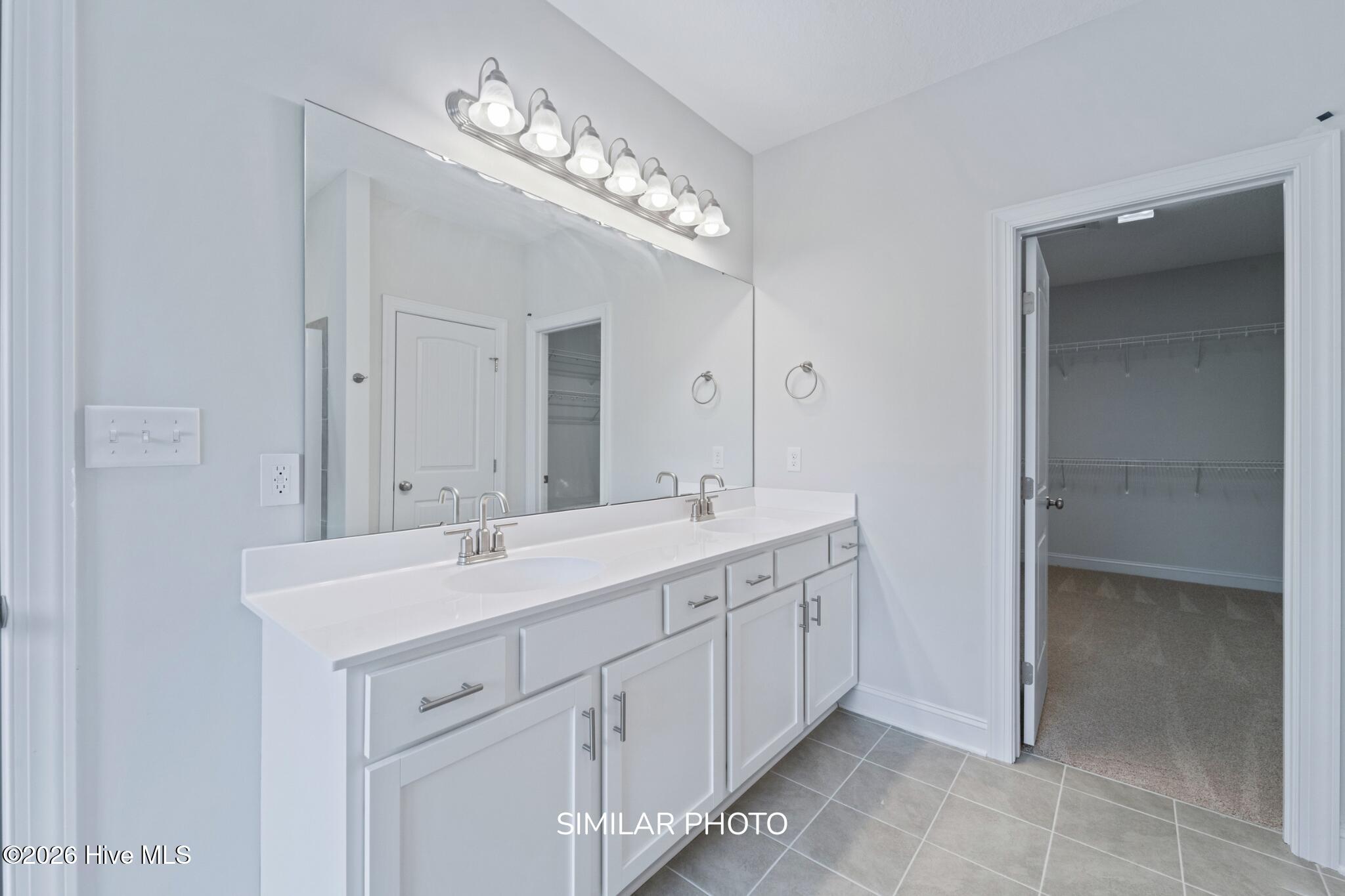 100563088 | Photo 27