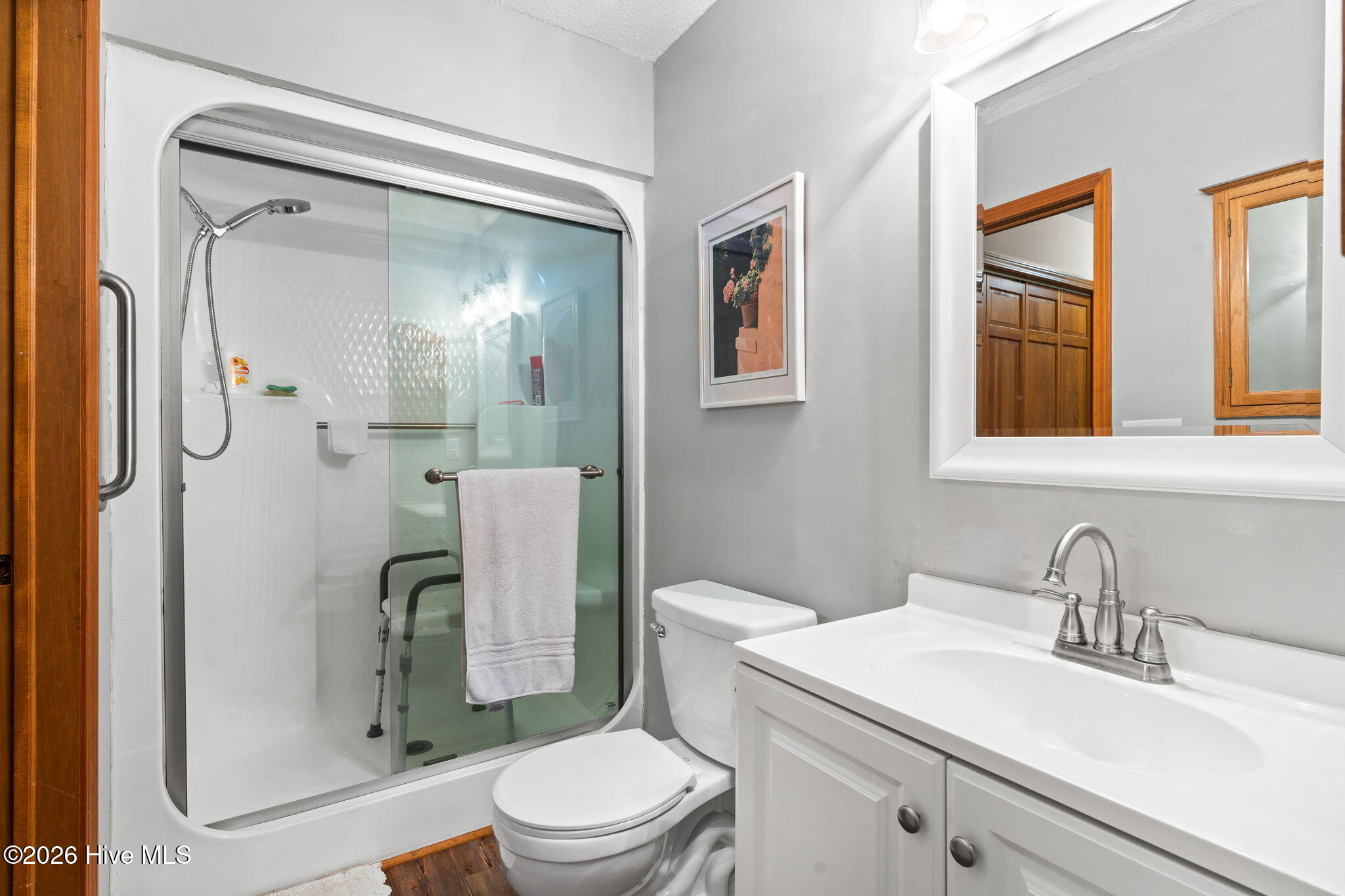 100549085 | Photo 21