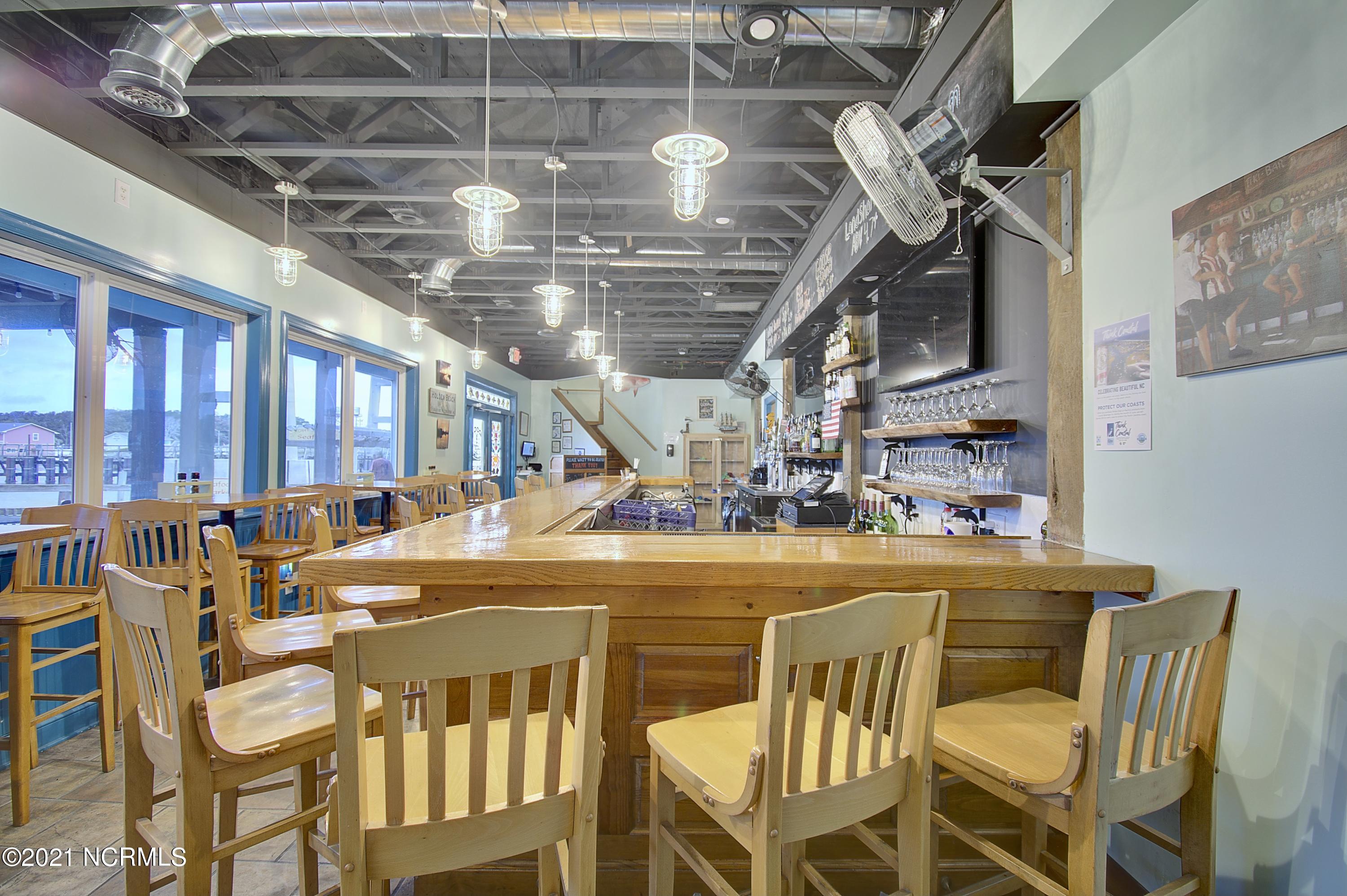 100502162 | Photo 21