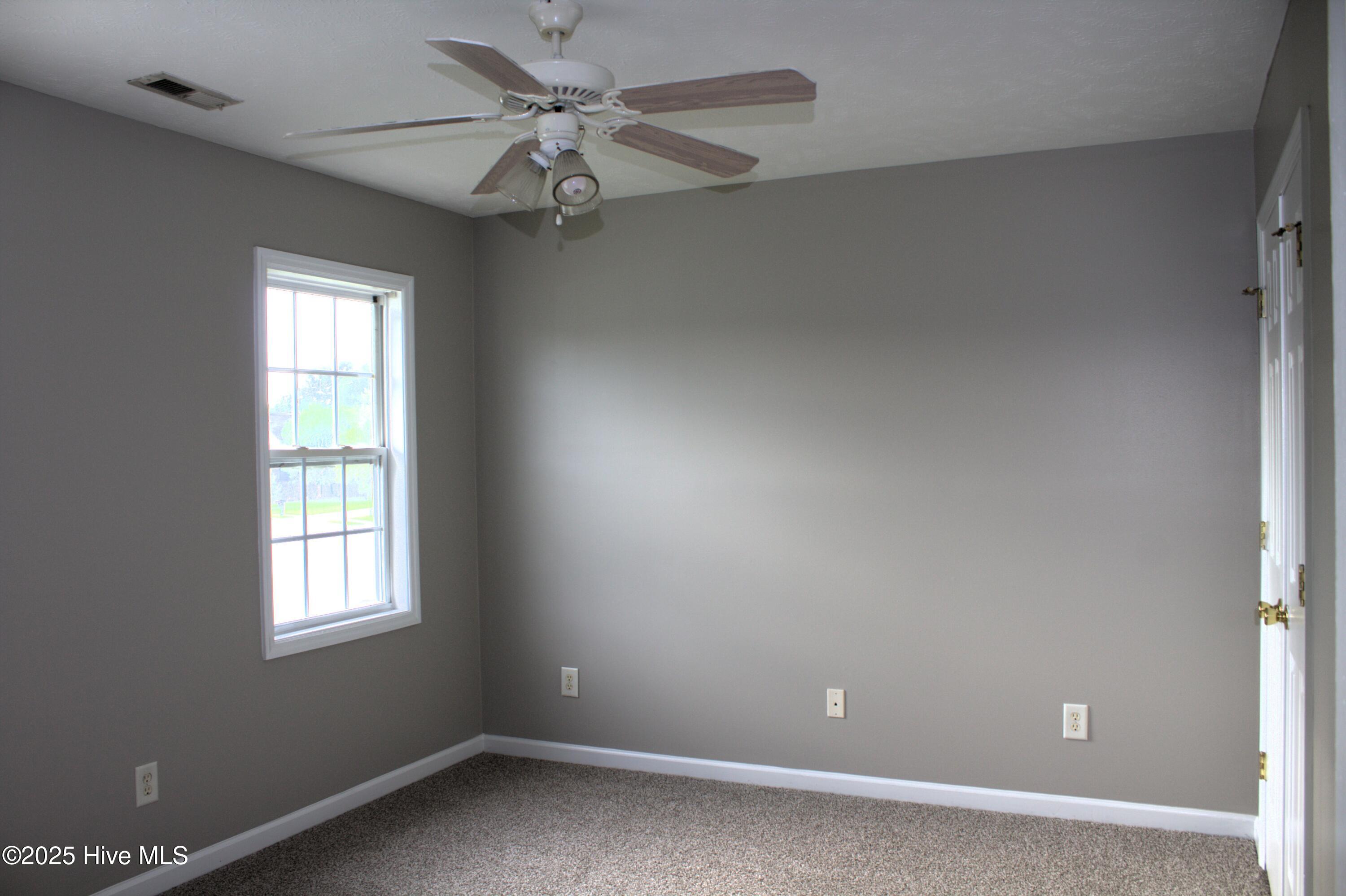 100520140 | Photo 35