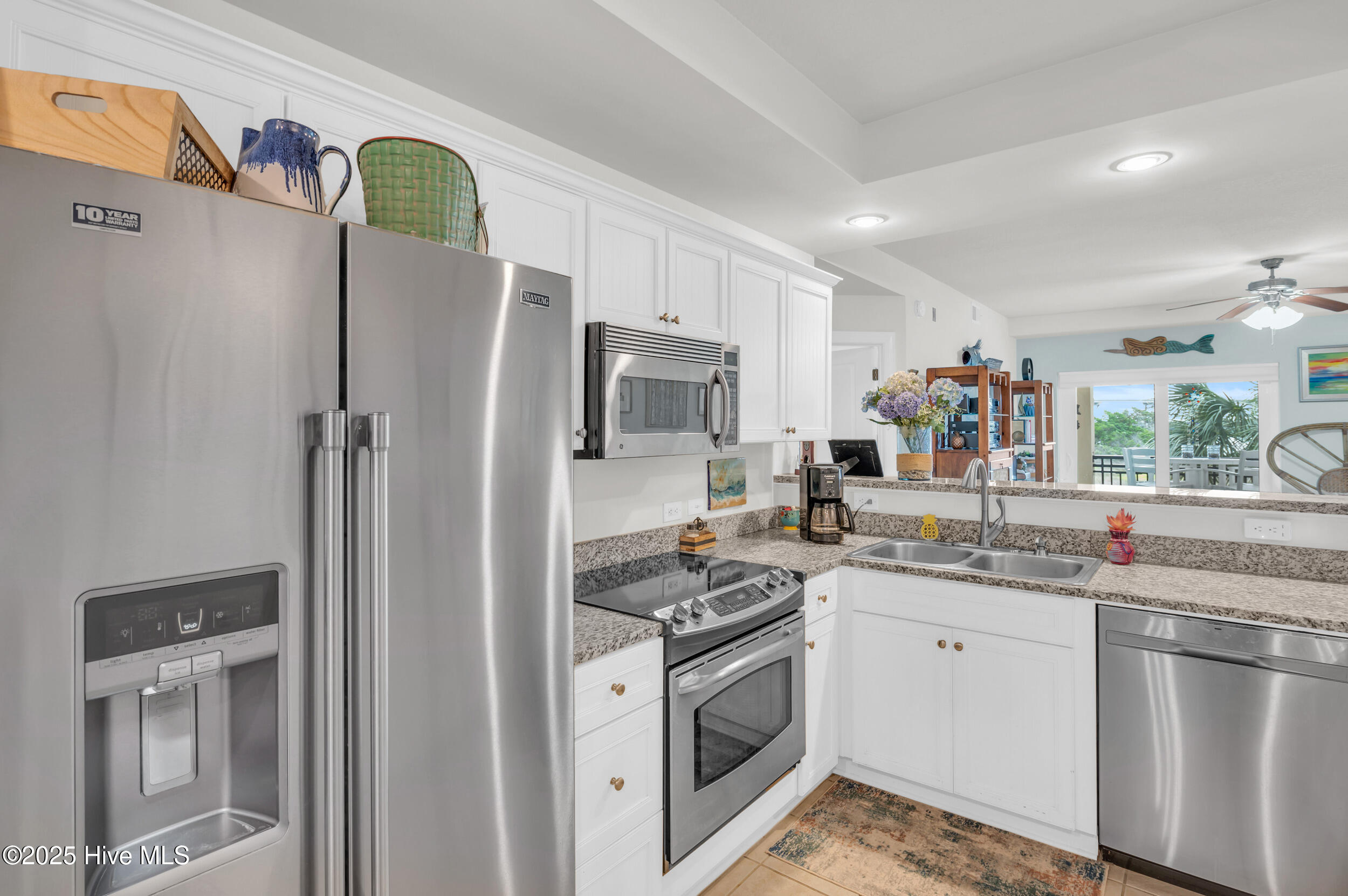 100519545 | Photo 13