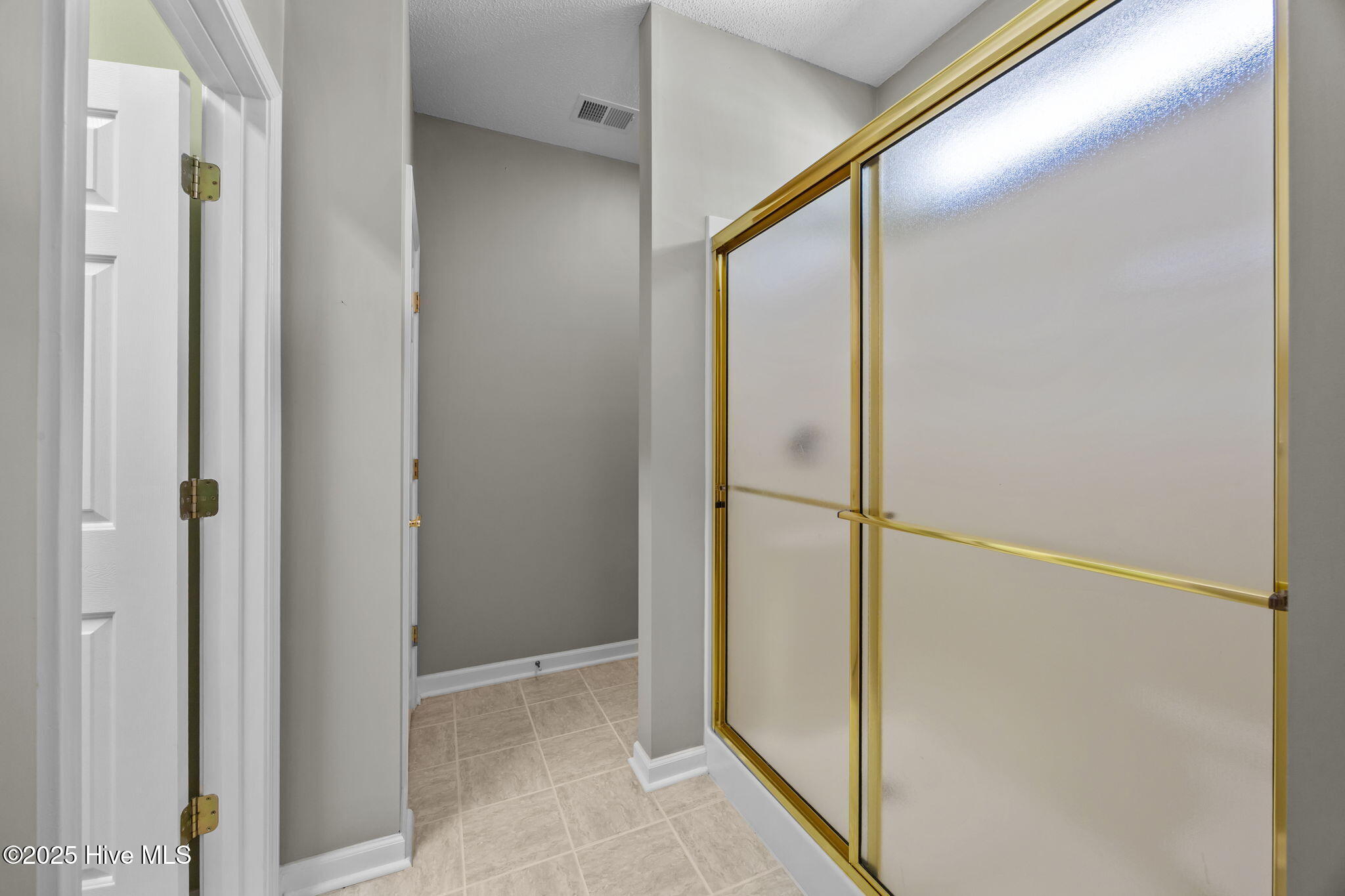 100539449 | Photo 22