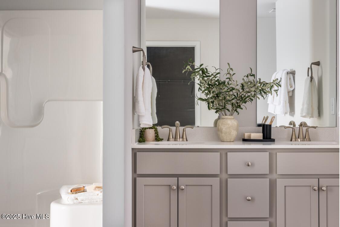 100536904 | Photo 23