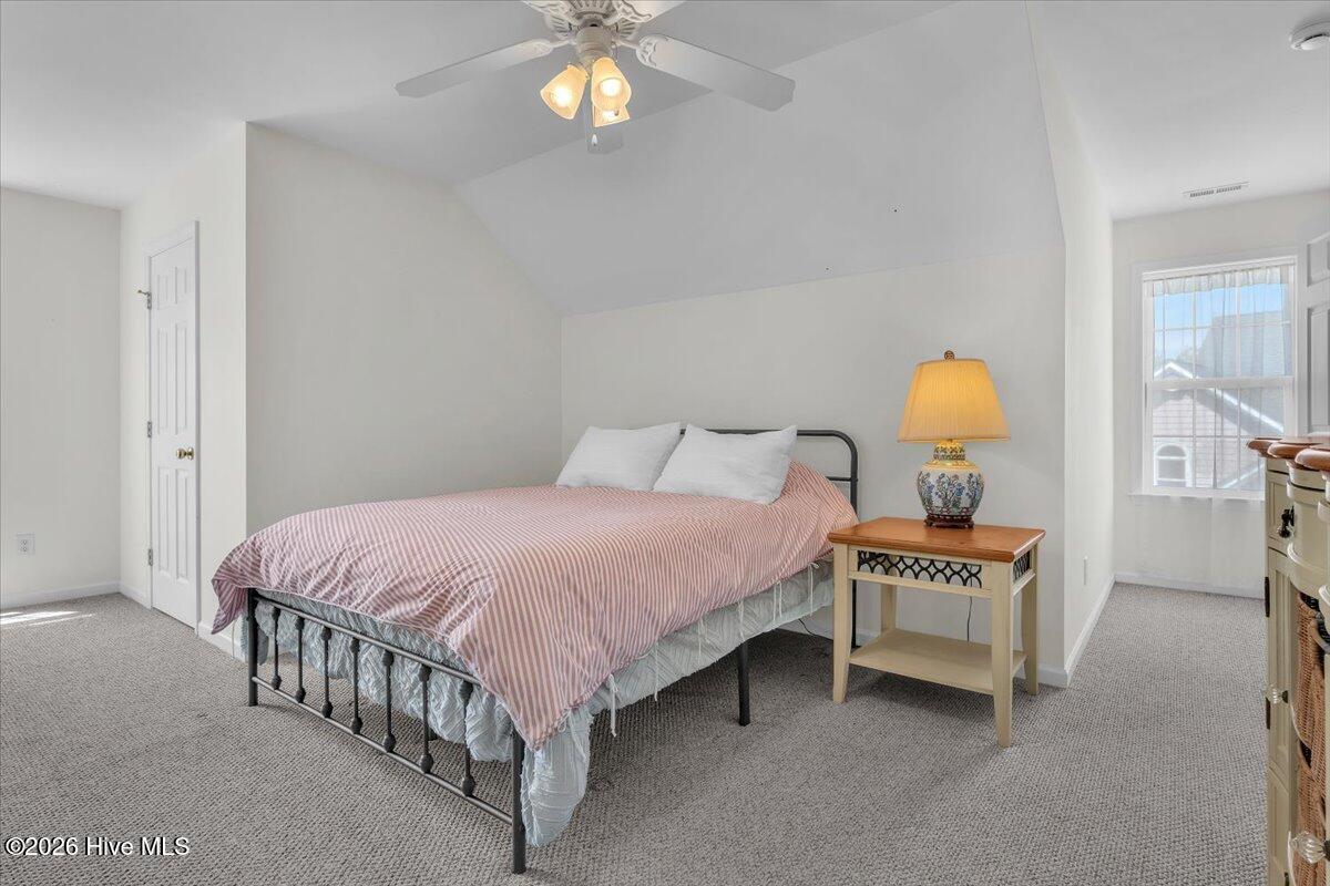 100566534 | Photo 42