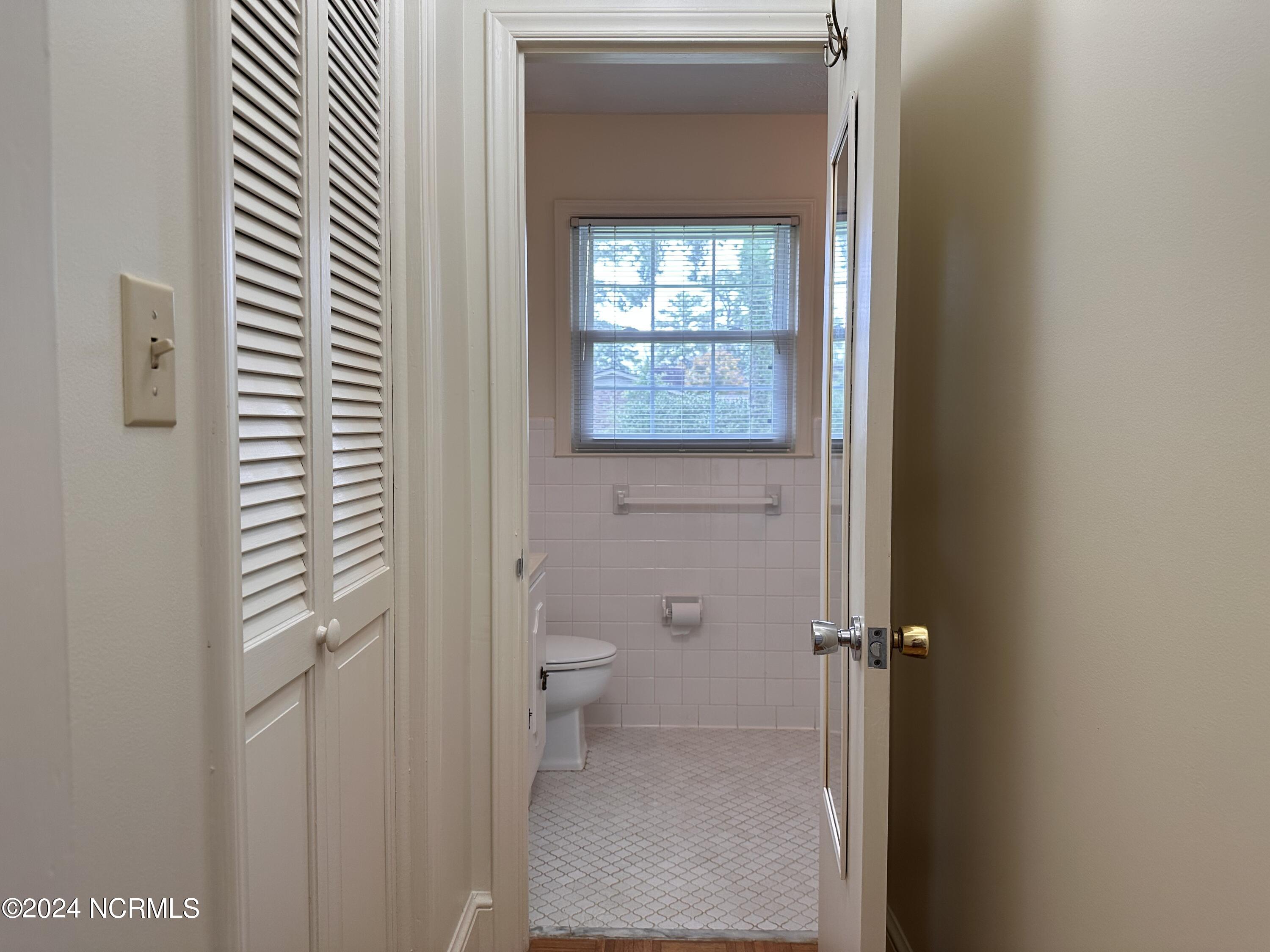 100466276 | Photo 50