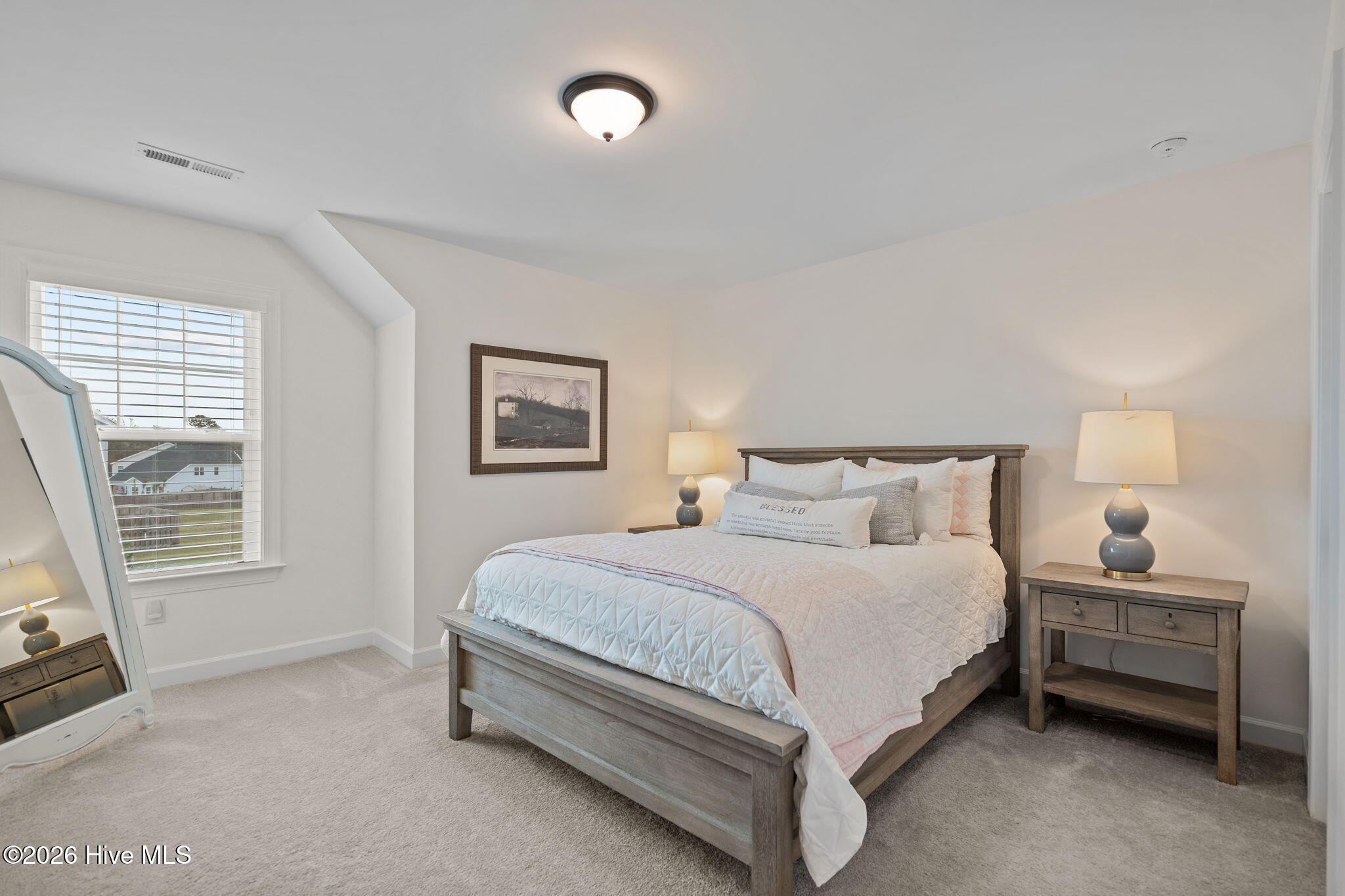 100562858 | Photo 37