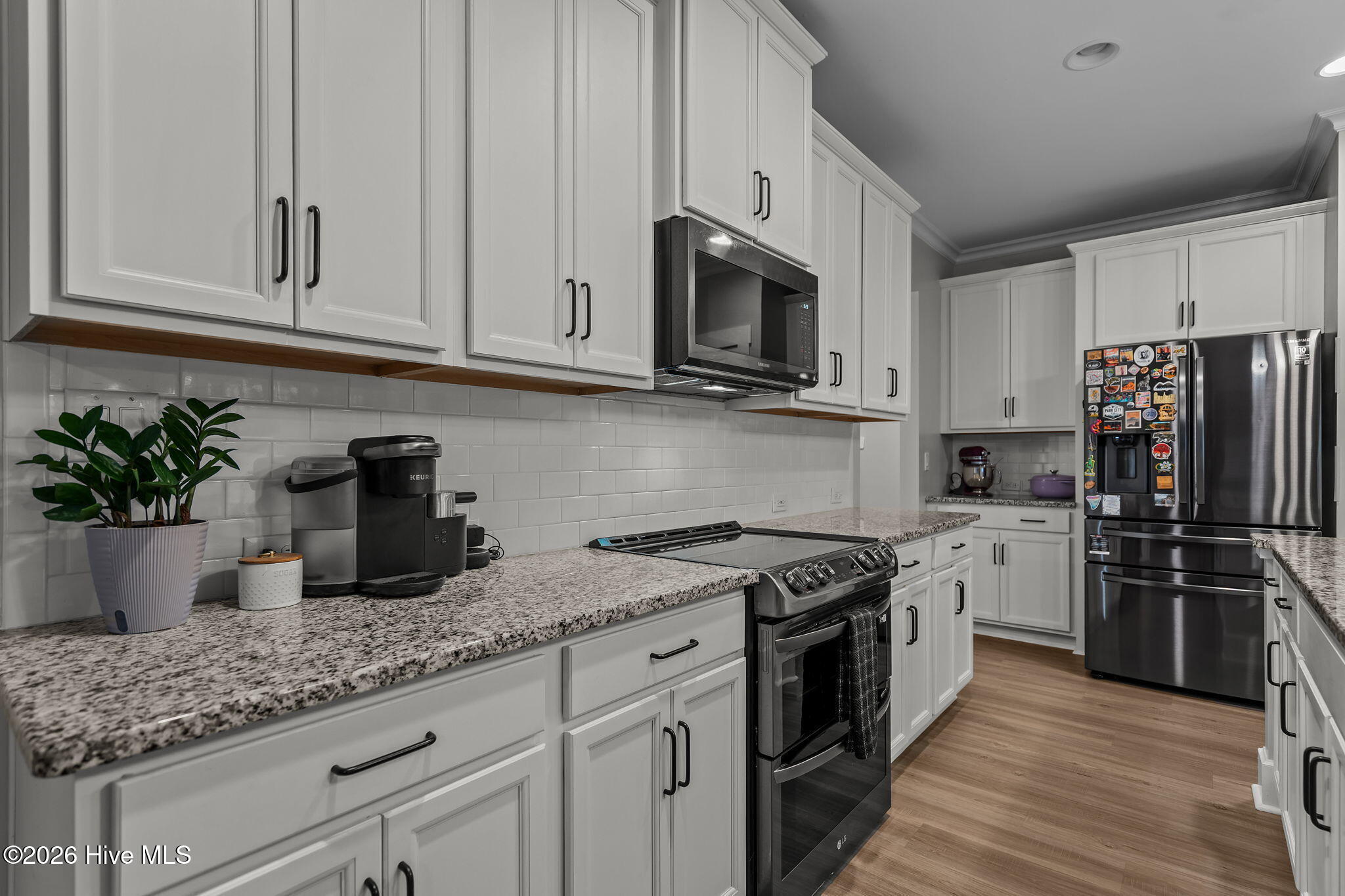 100549684 | Photo 11