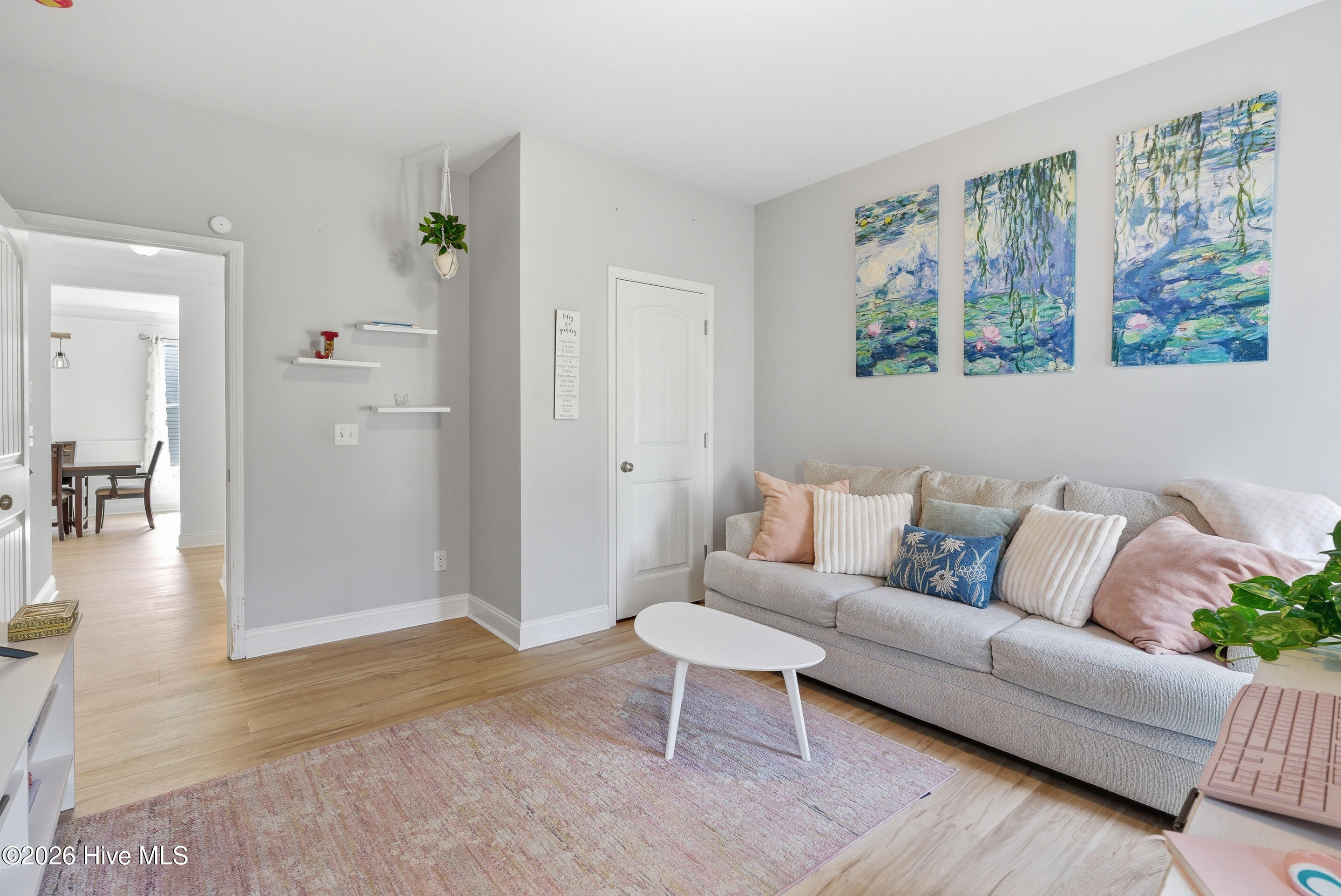 100563576 | Photo 21