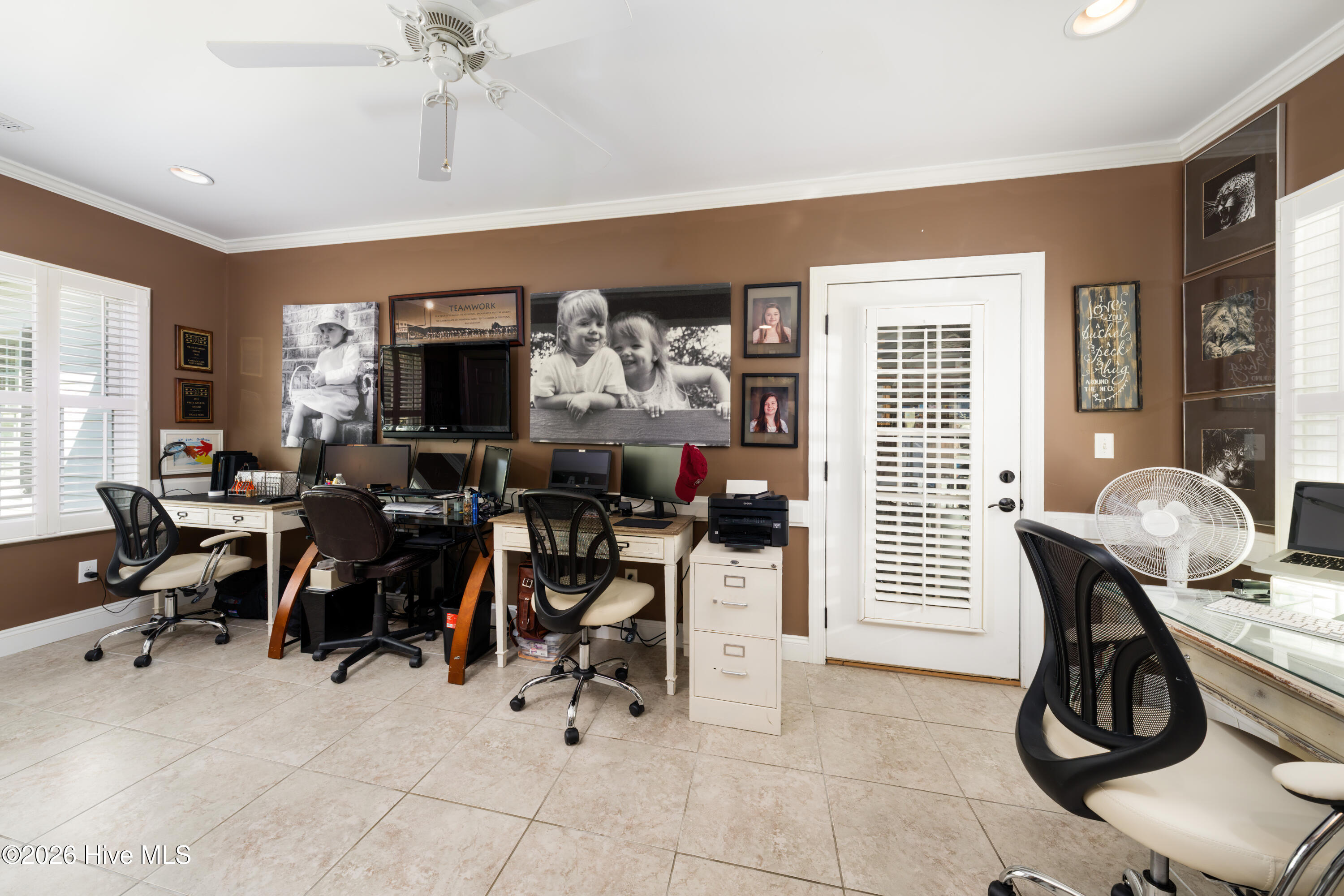 100565005 | Photo 34