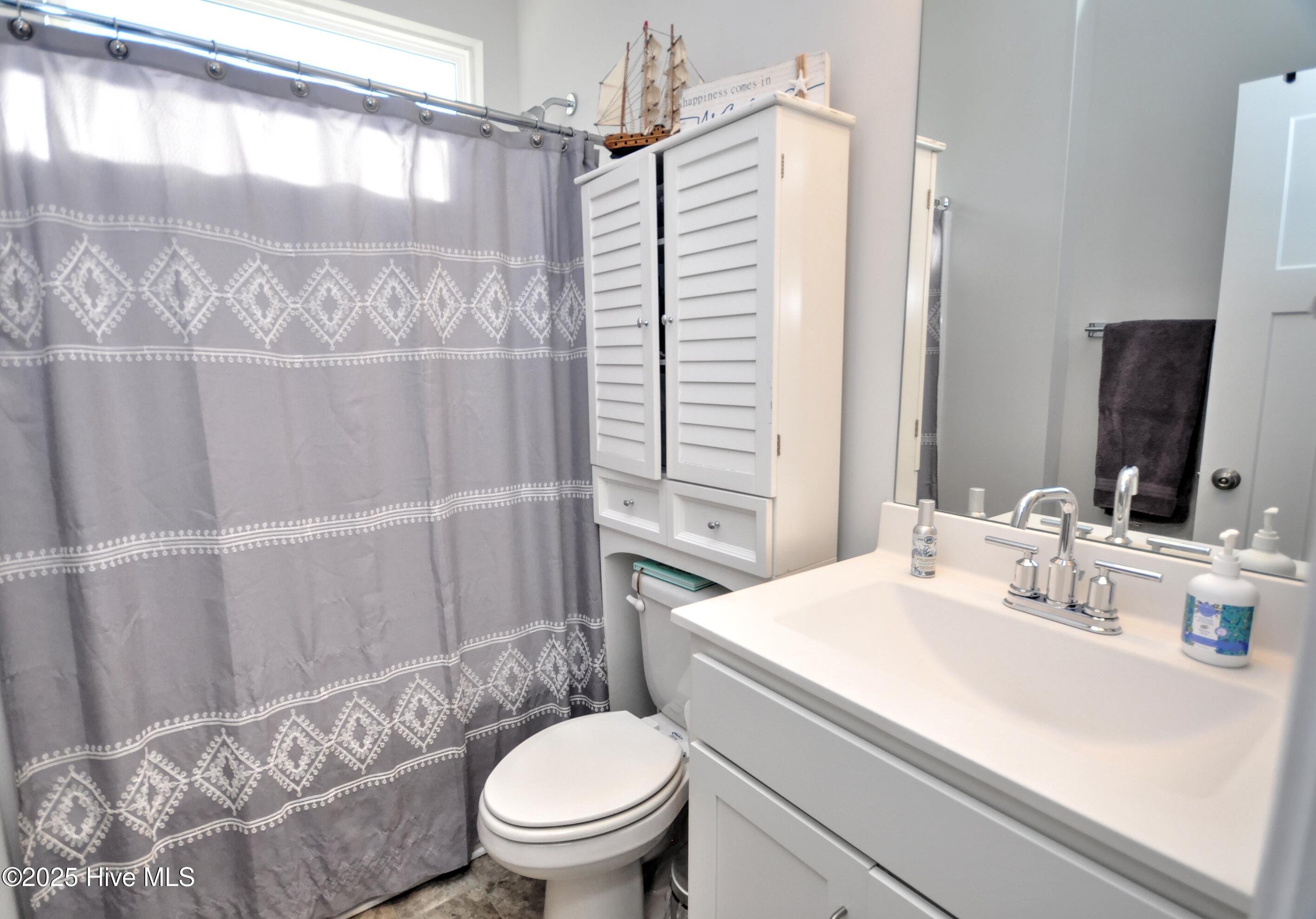 100541962 | Photo 28