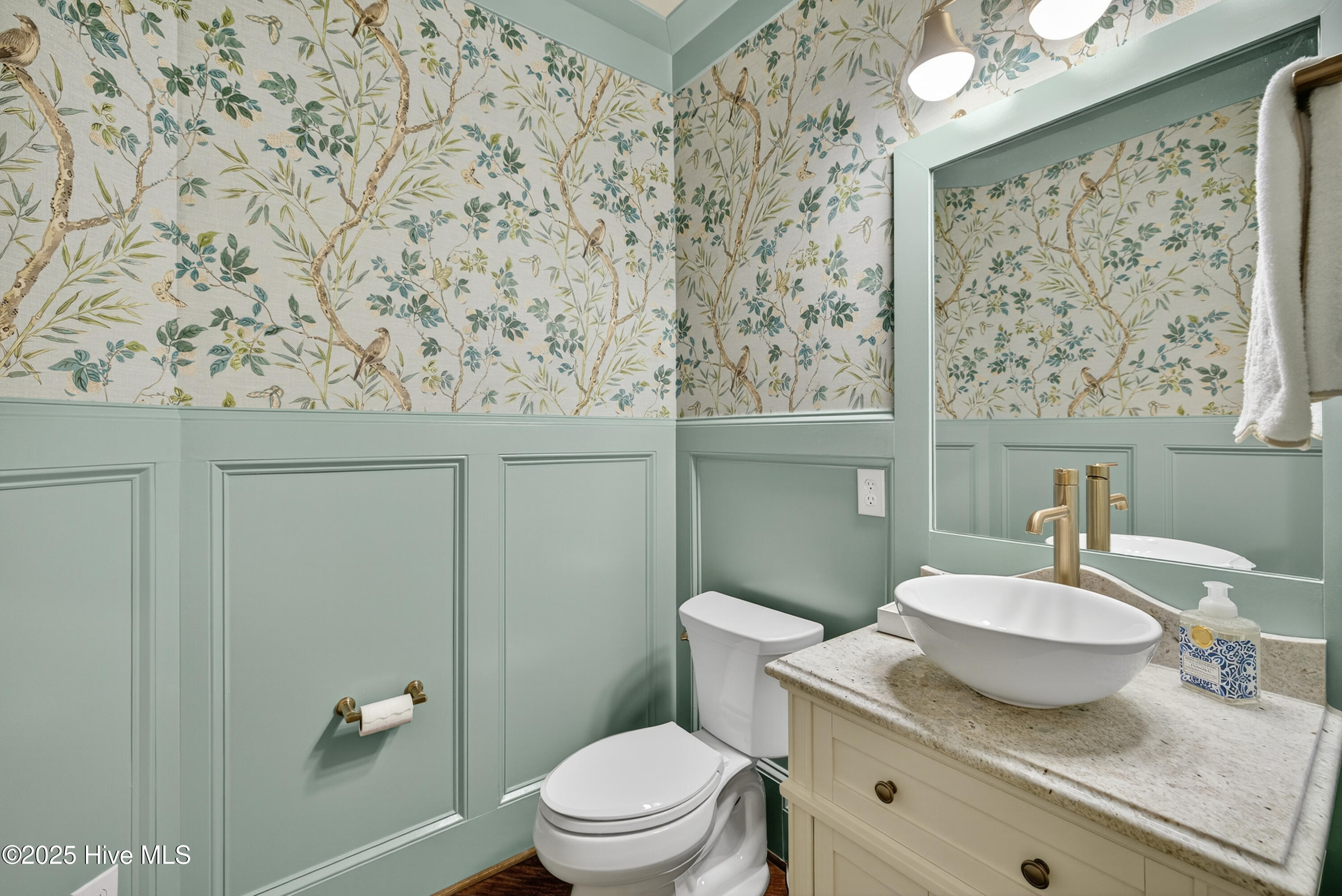 100541108 | Photo 17