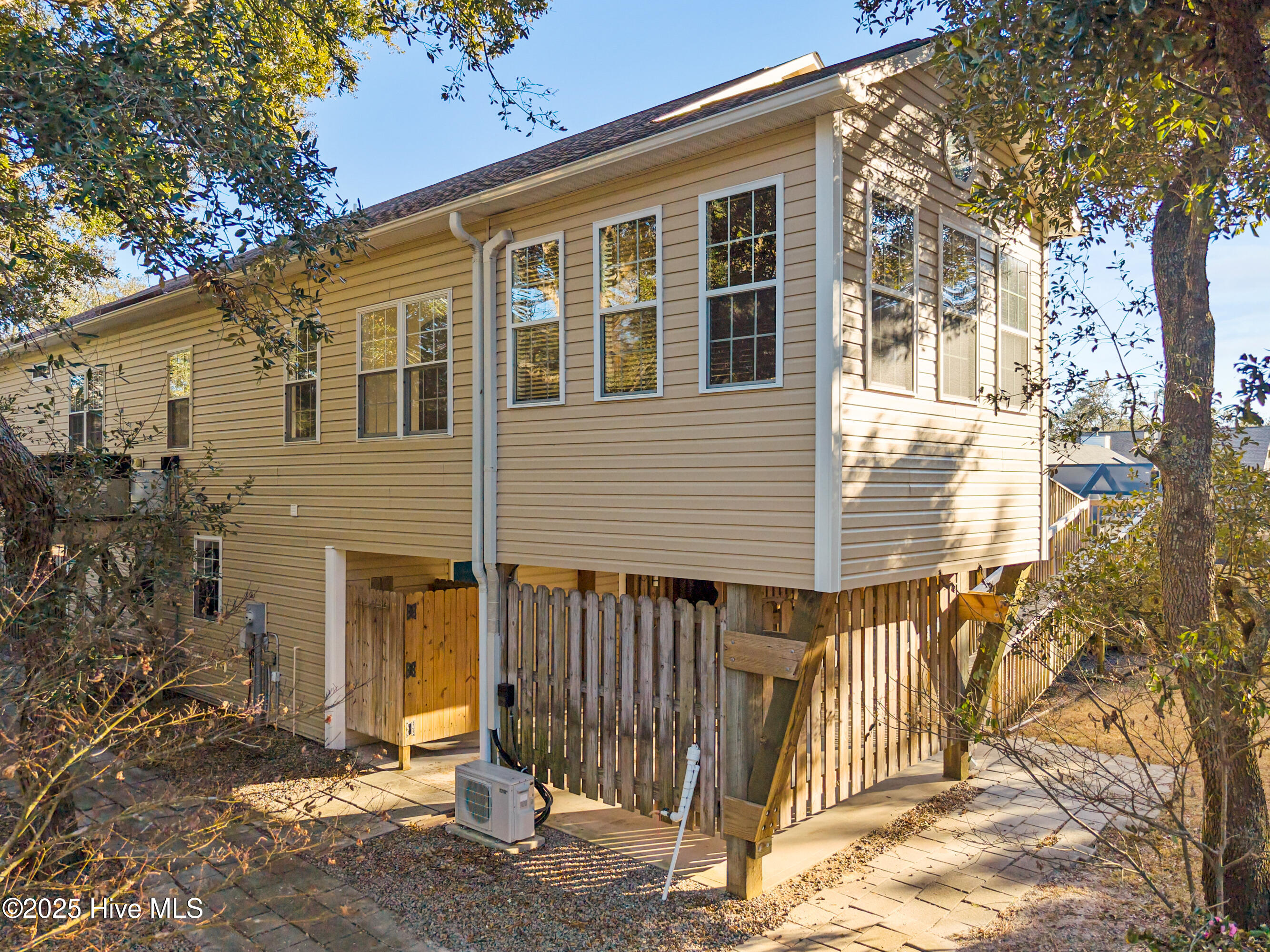 100482741 | Photo 34