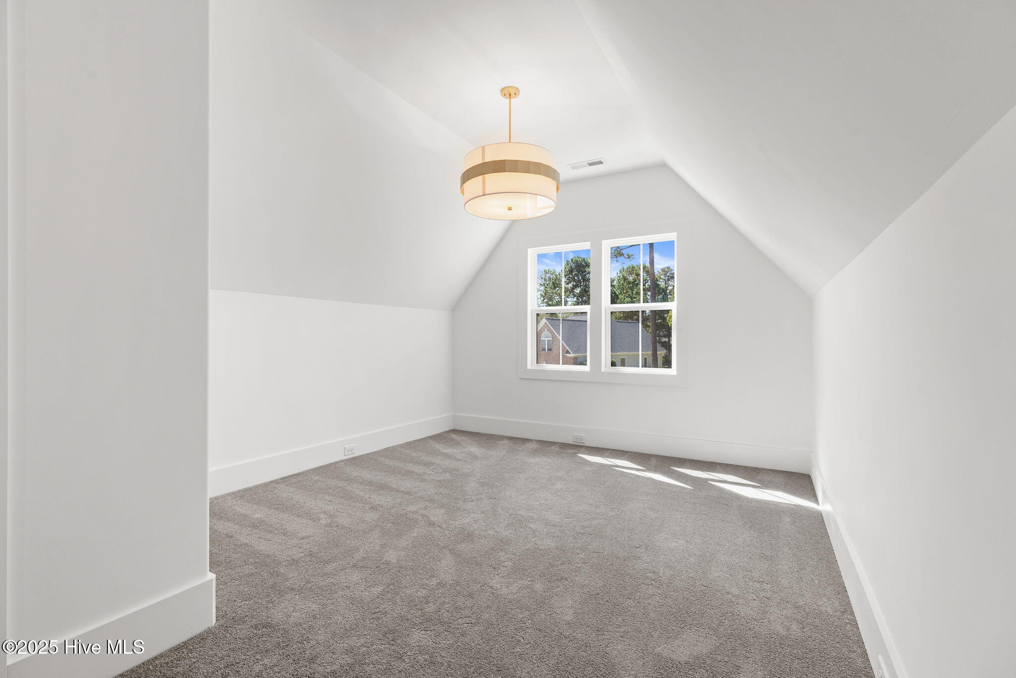 100522632 | Photo 68