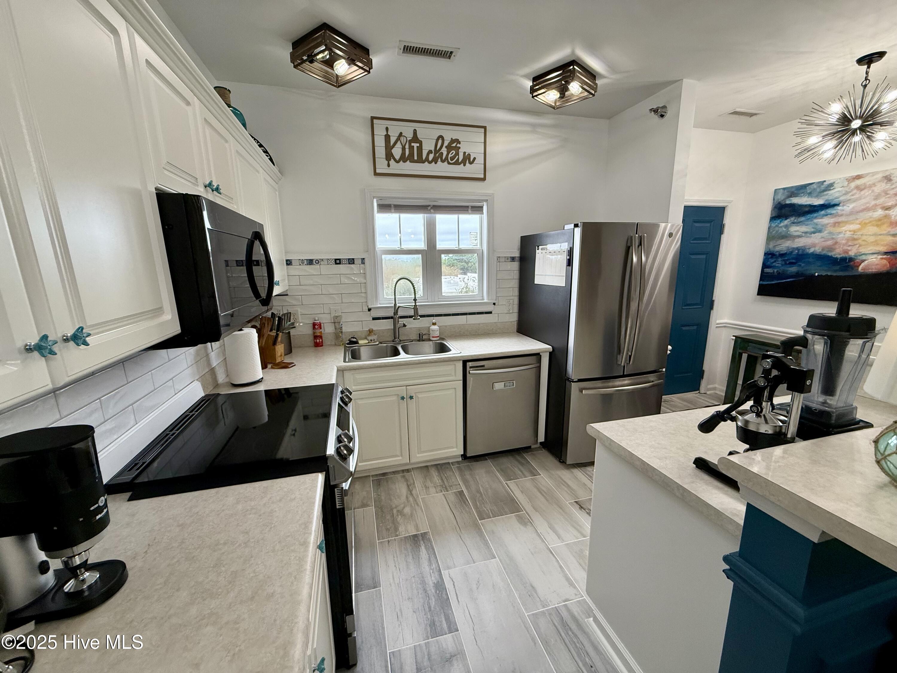 100531236 | Photo 31