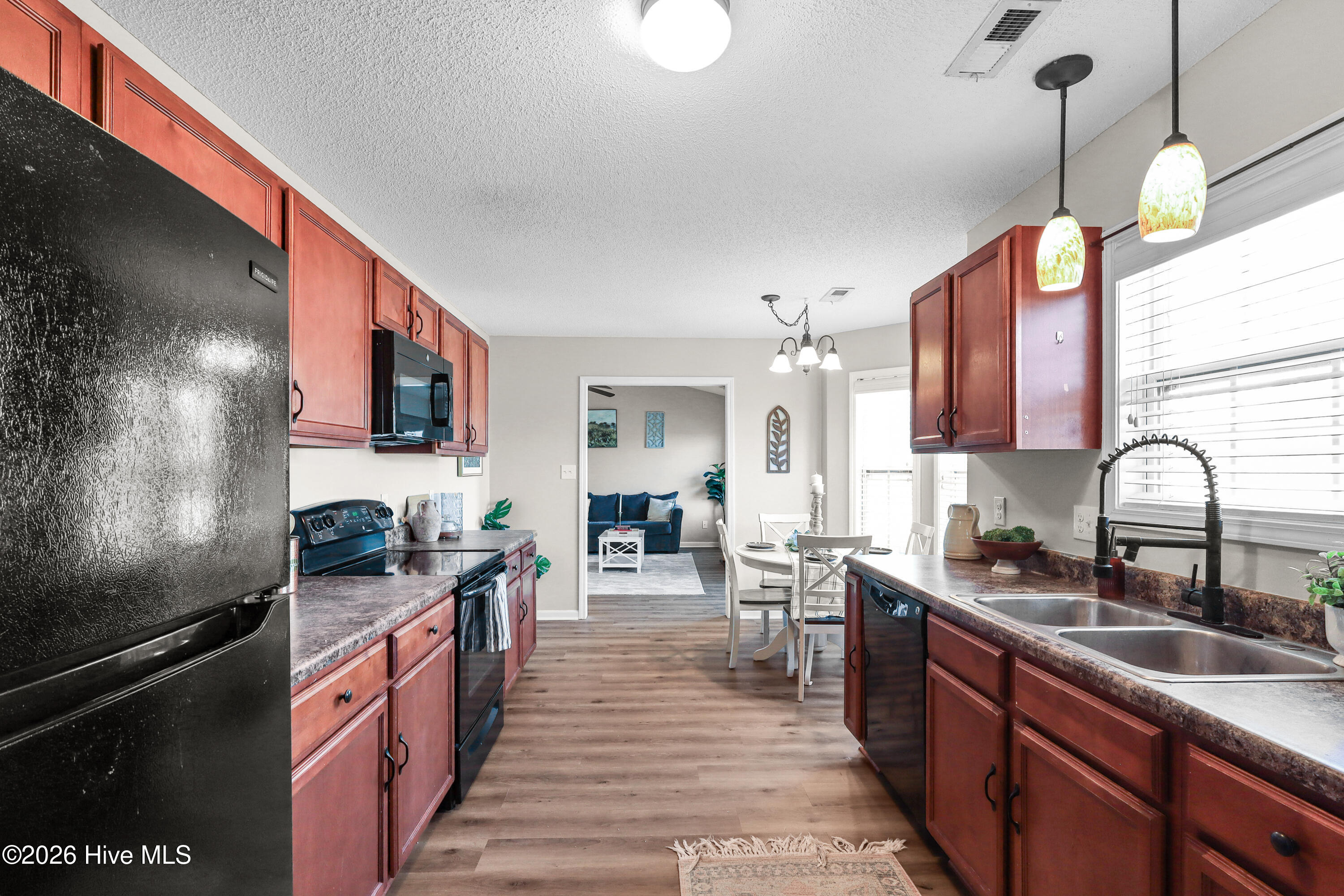 100554505 | Photo 15