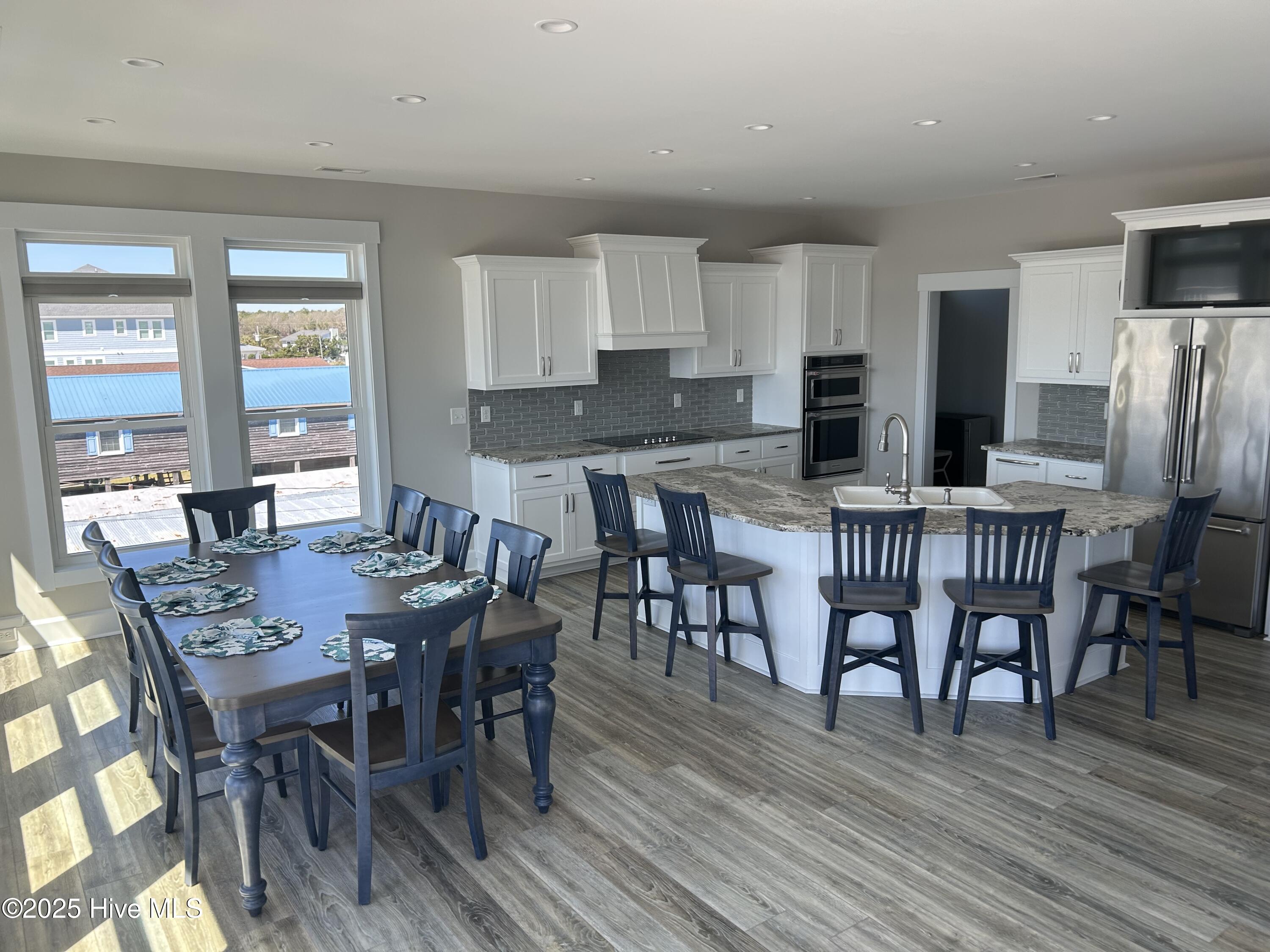 100496058 | Photo 13