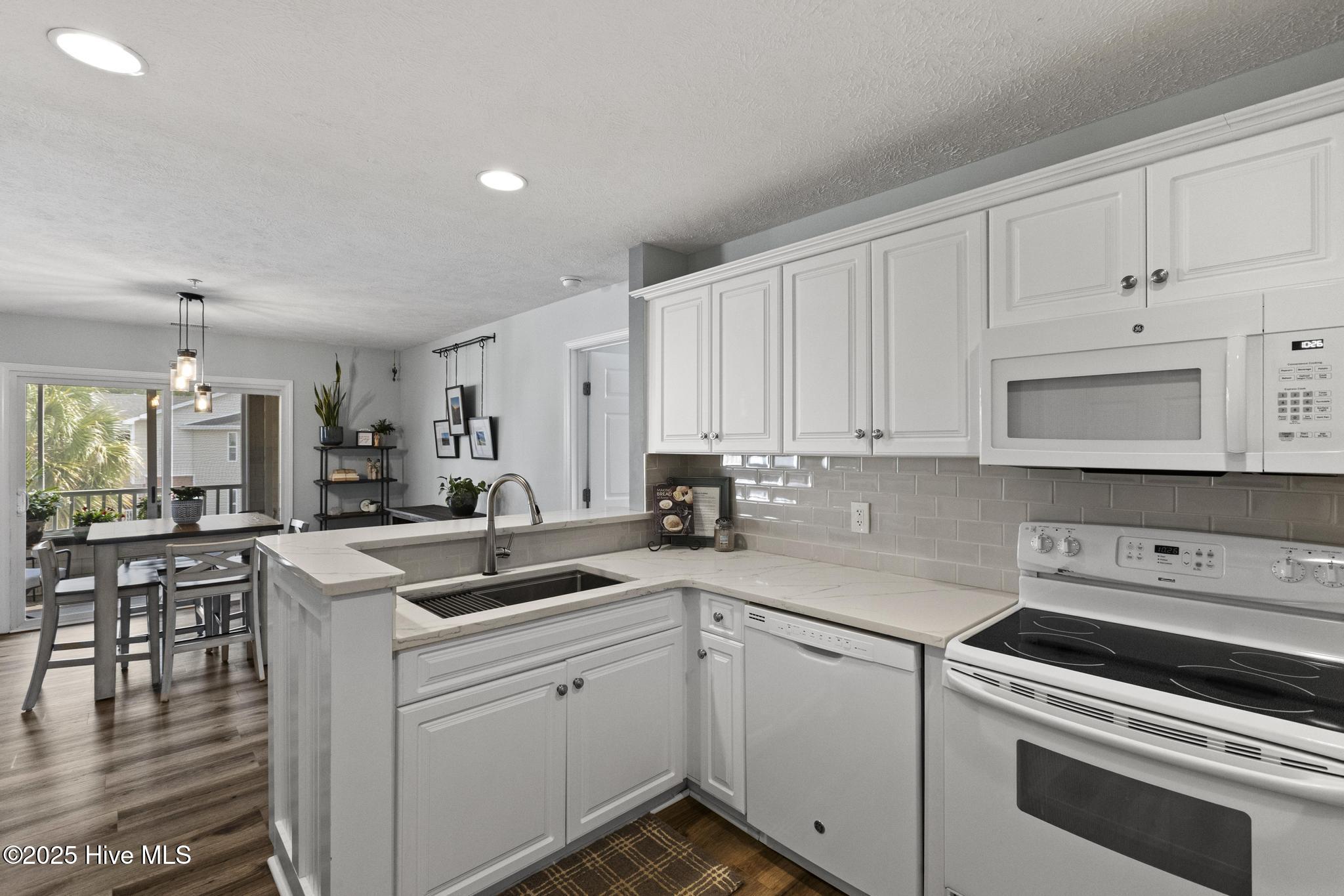 100508509 | Photo 12