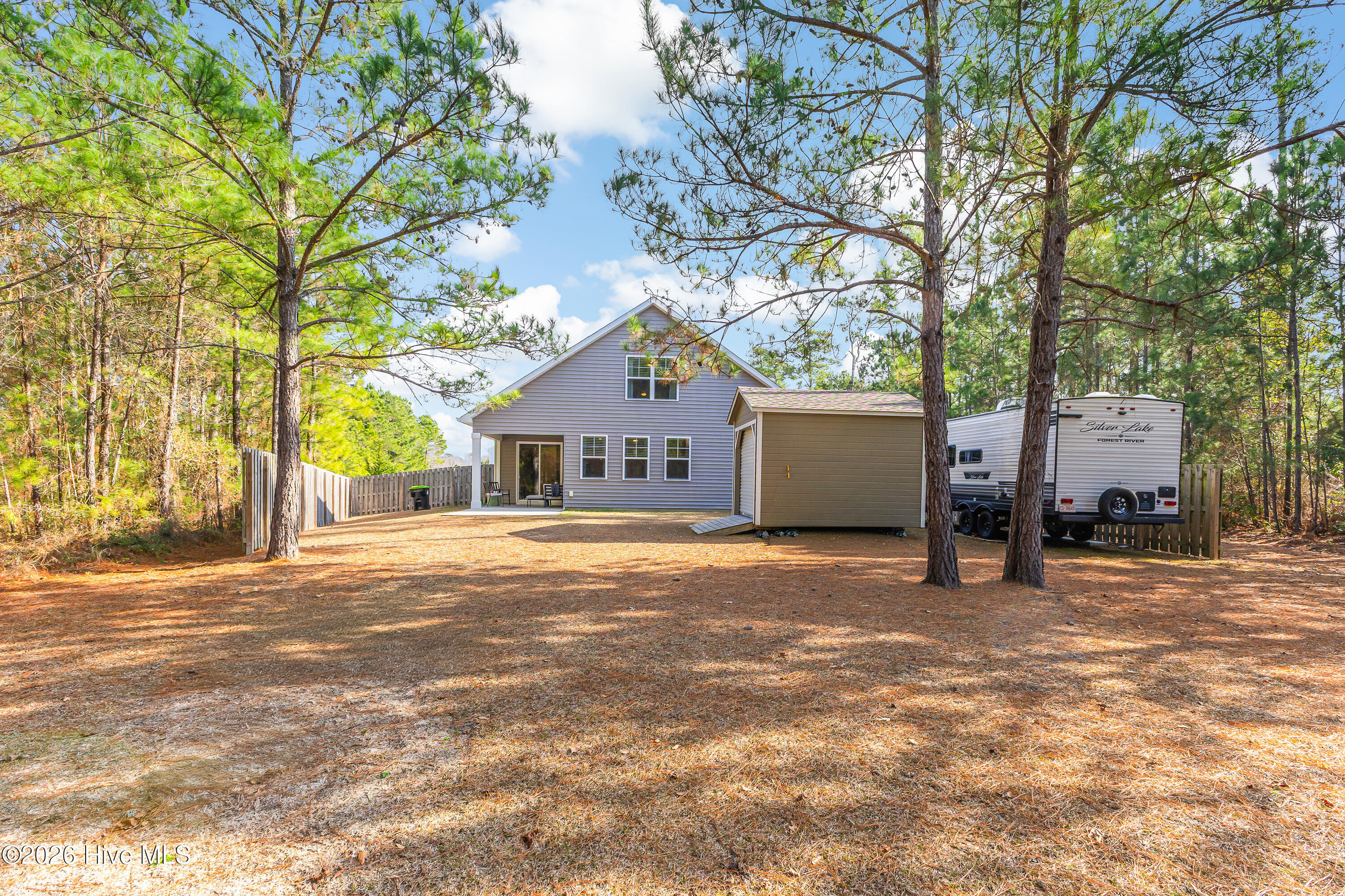 100549305 | Photo 40