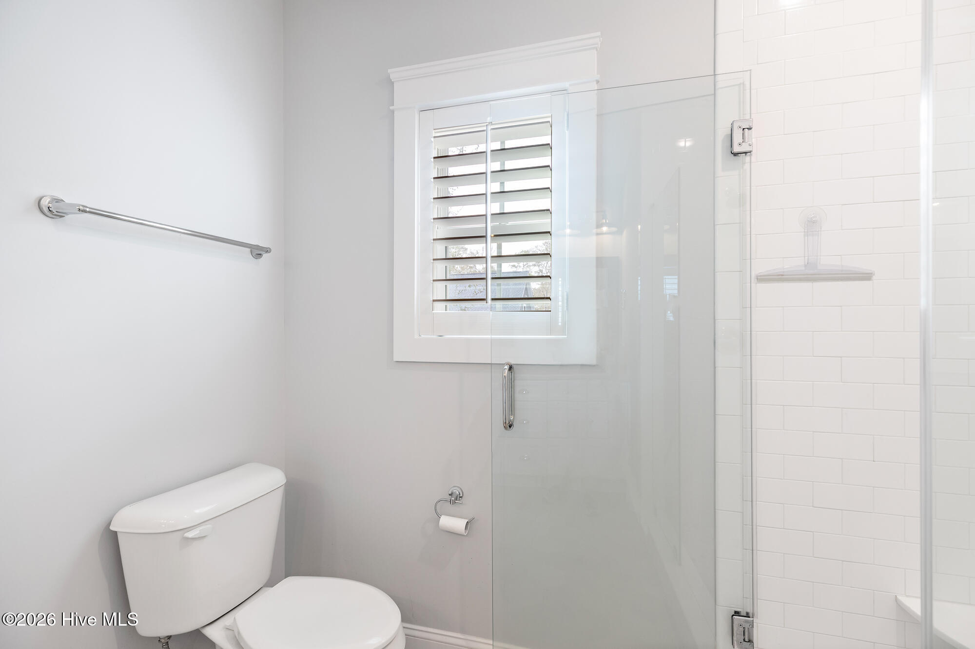 100568676 | Photo 17