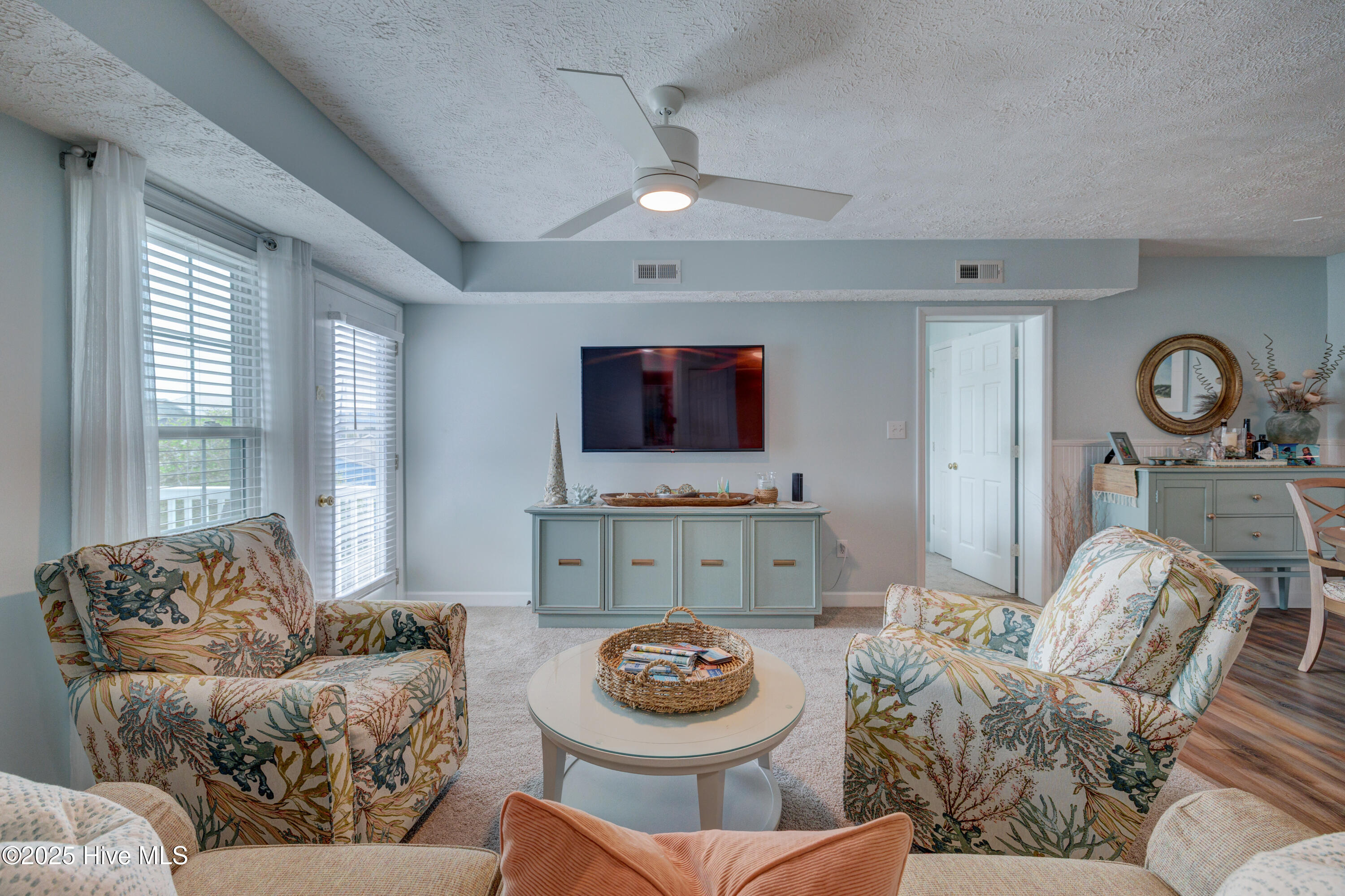 100498855 | Photo 13