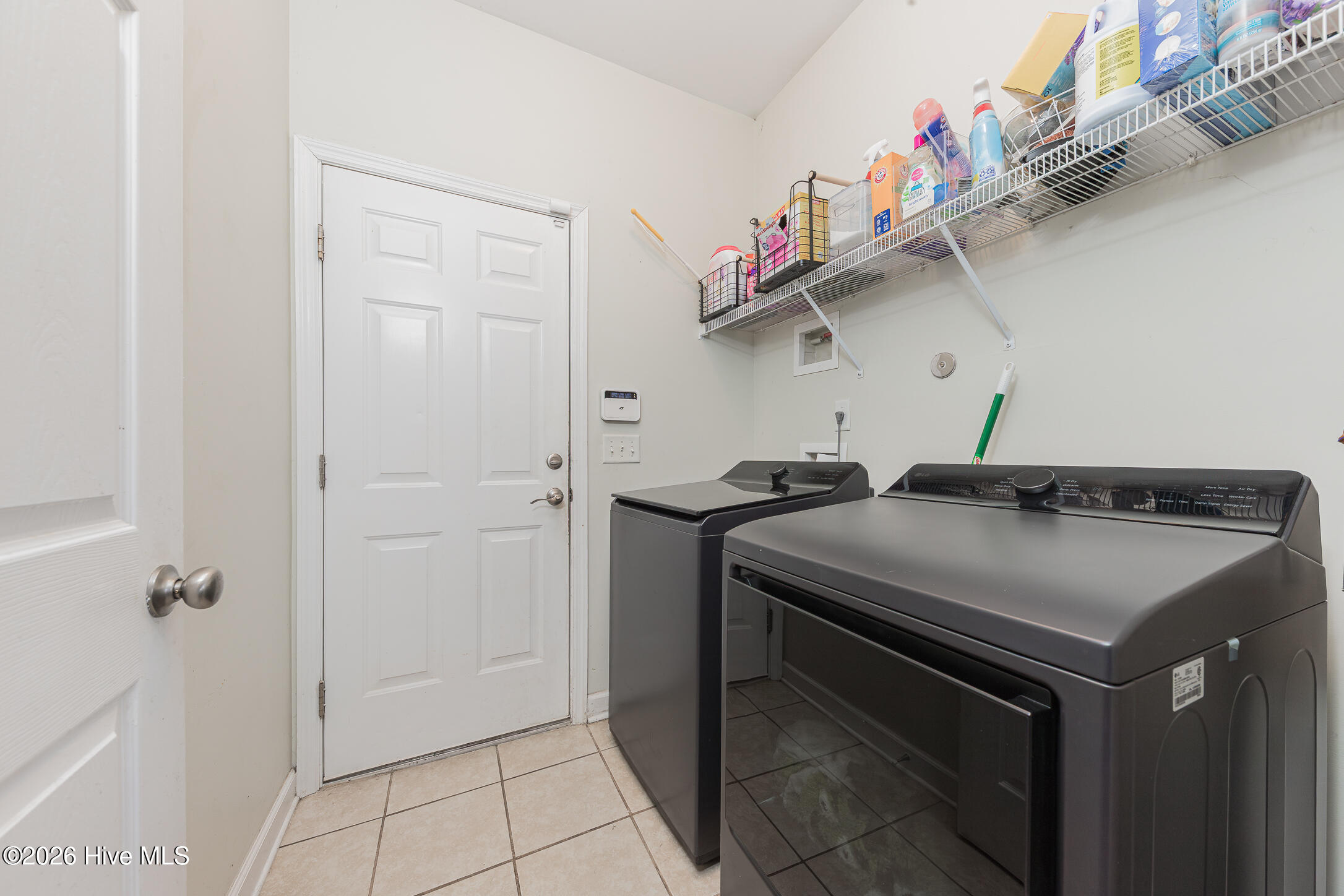 100554733 | Photo 21