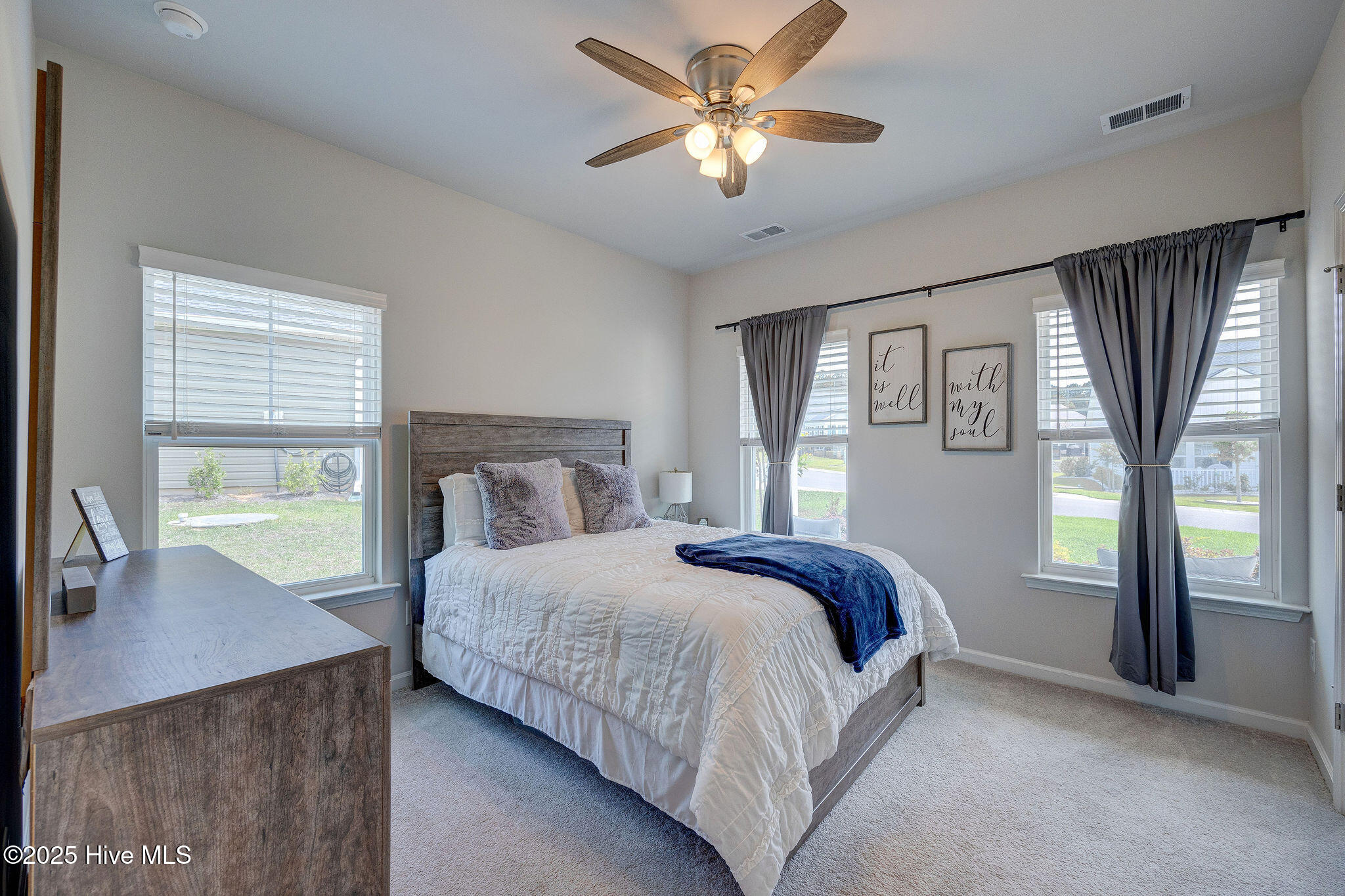 100506096 | Photo 29